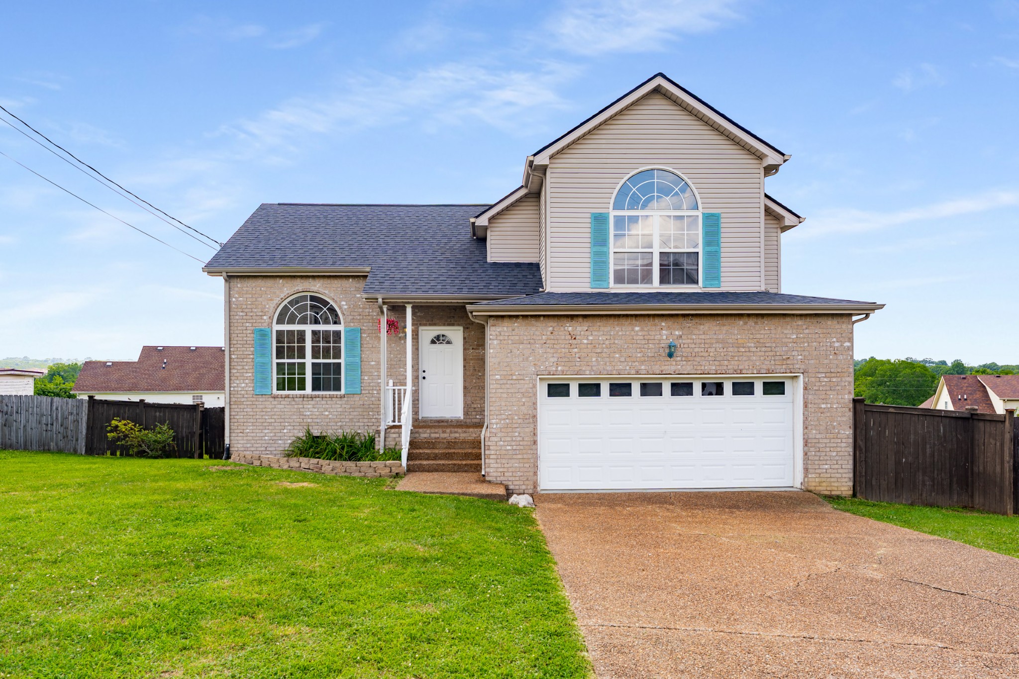 5105 Mountain Breeze Ct