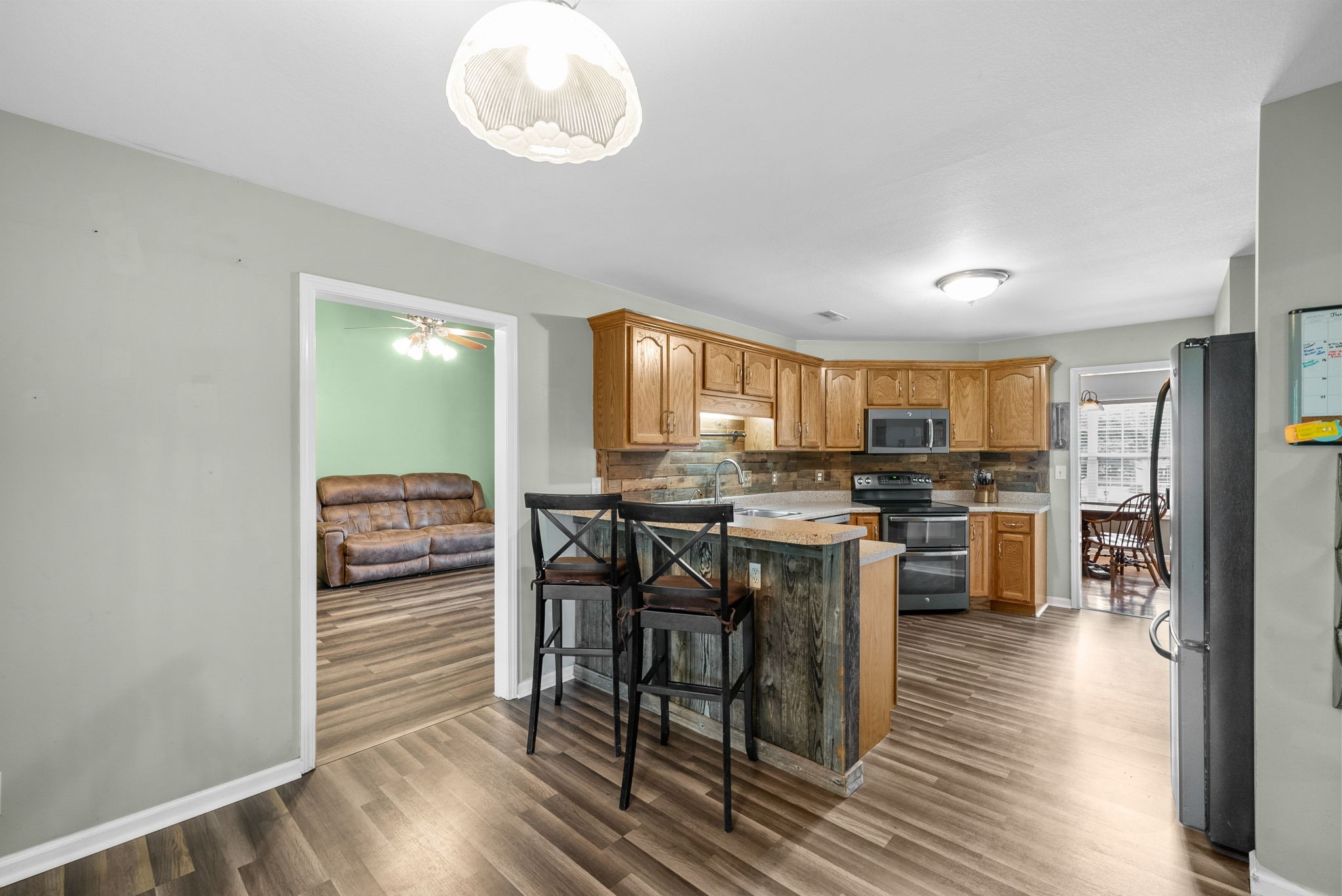 3407 N Henderson Way Property Photo 11
