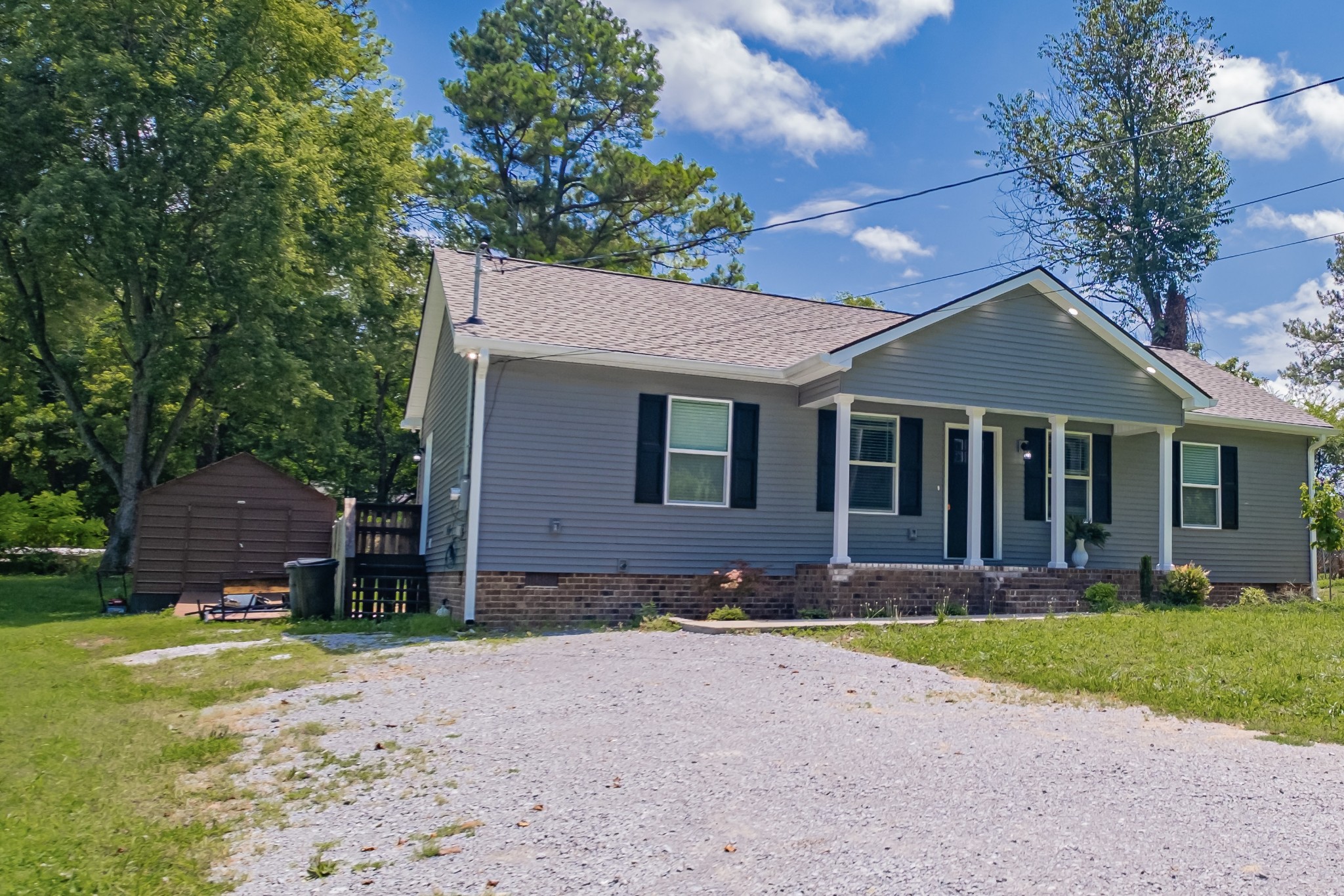 328 Spring St Property Photo 5