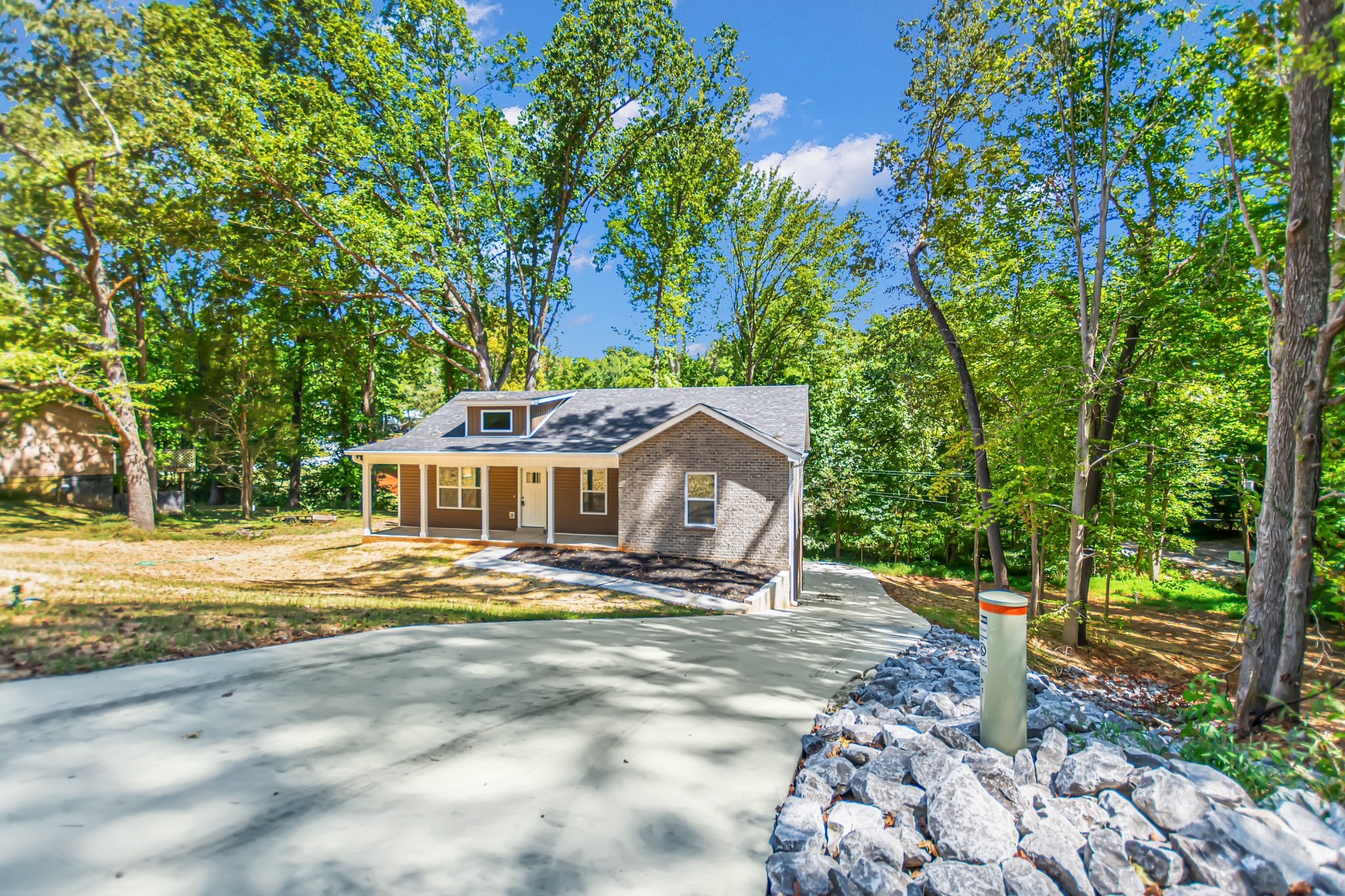 105 Jay Circle Property Photo 3