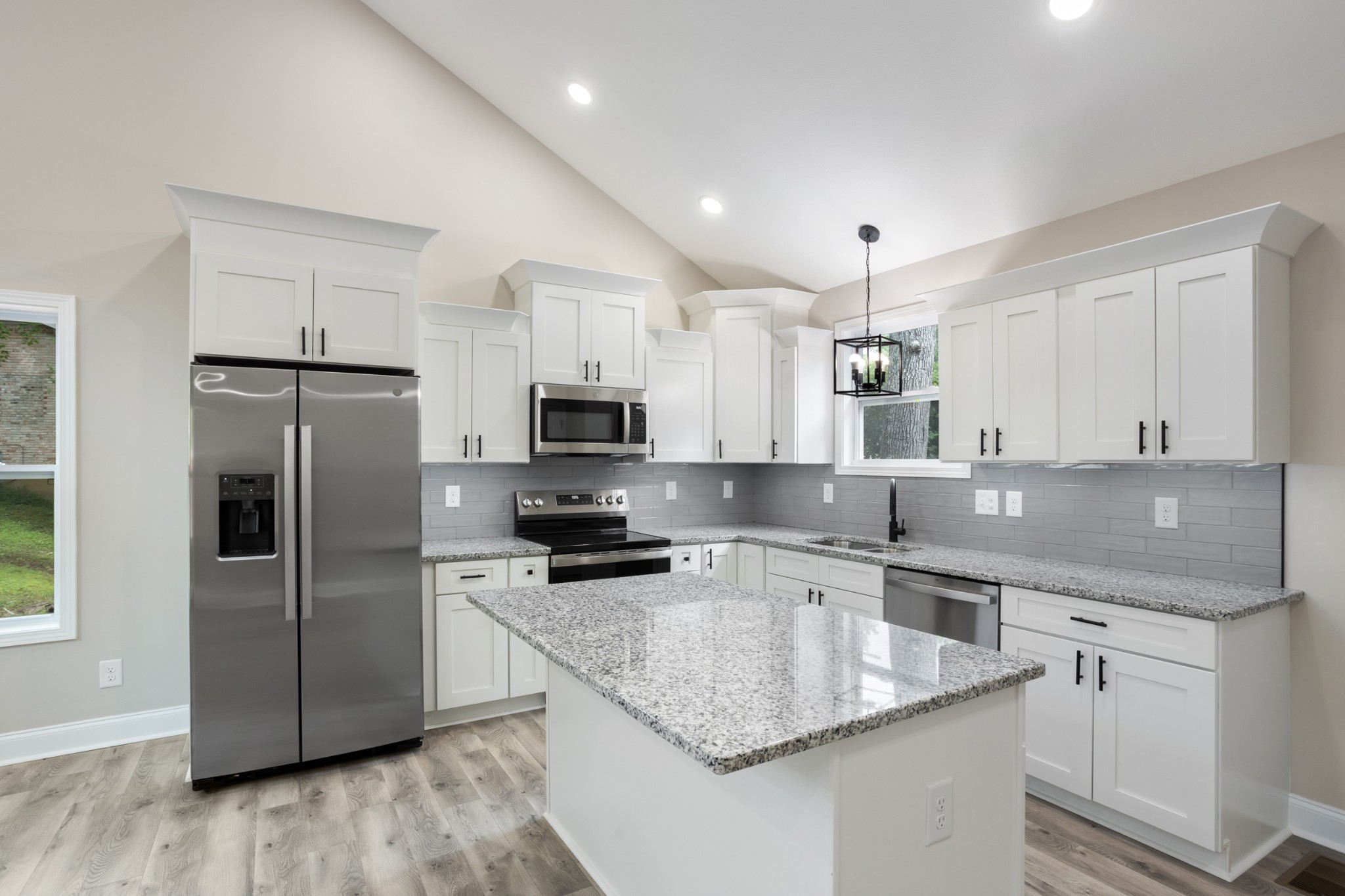105 Jay Circle Property Photo 10
