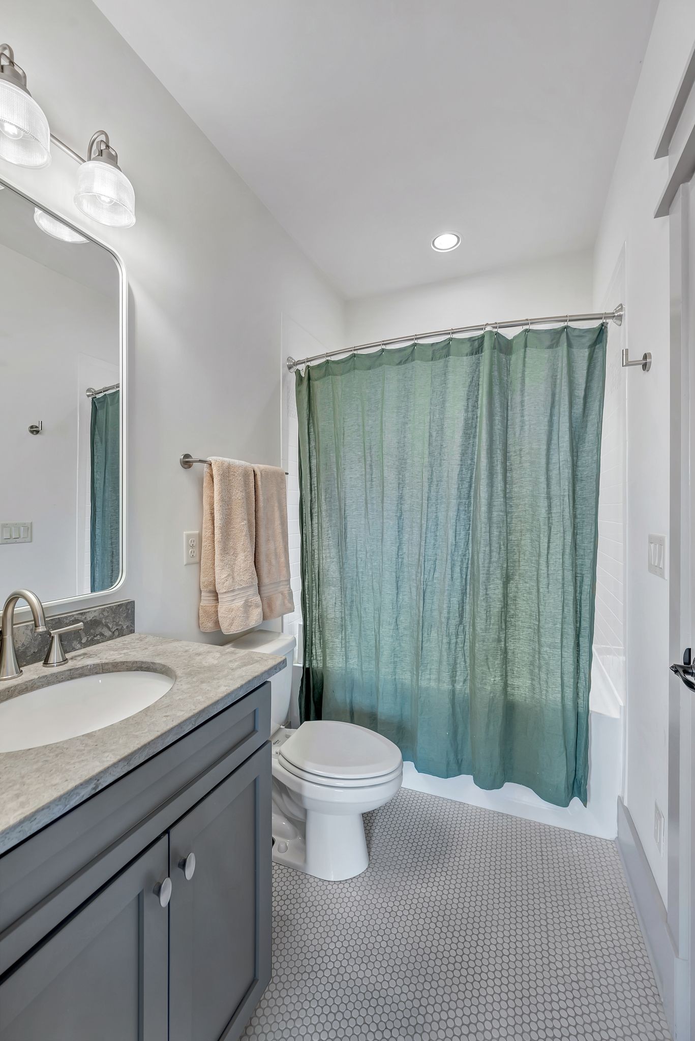 1112a Biltmore Dr Property Photo 34