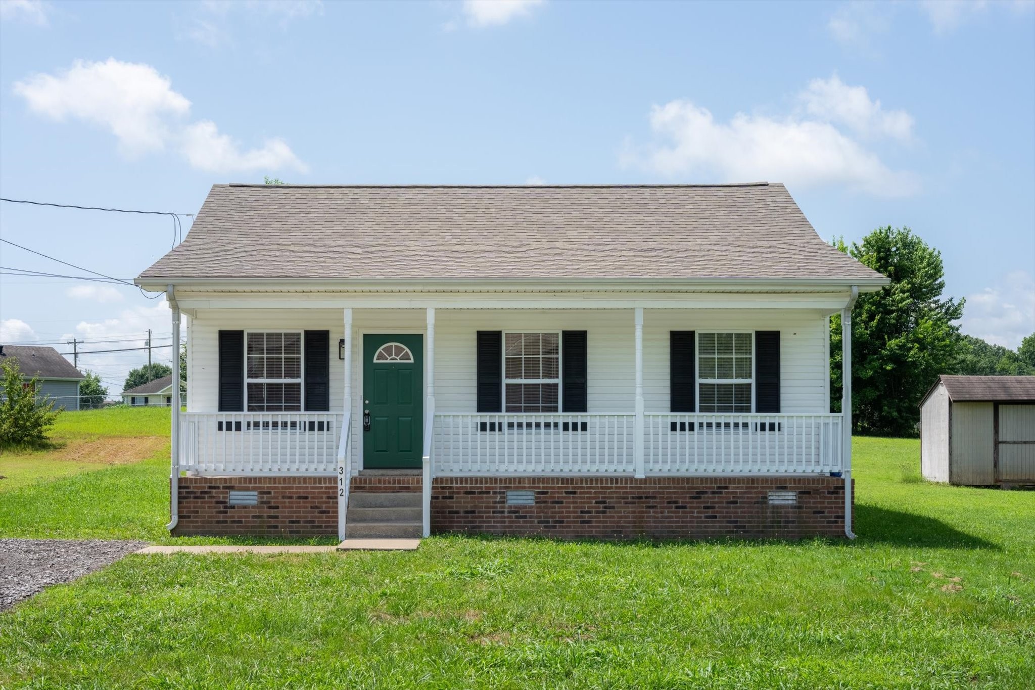 312 Lansinger Ln Property Photo 1