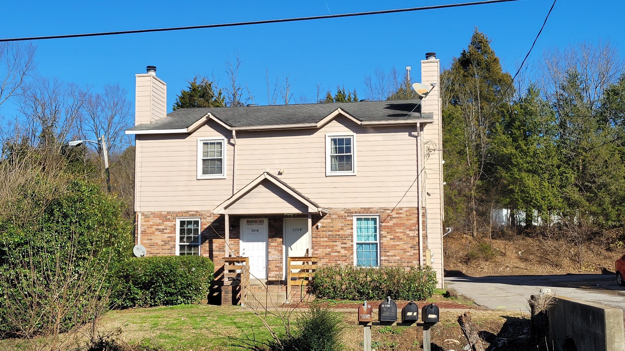 5104 Linbar Dr Property Photo 1