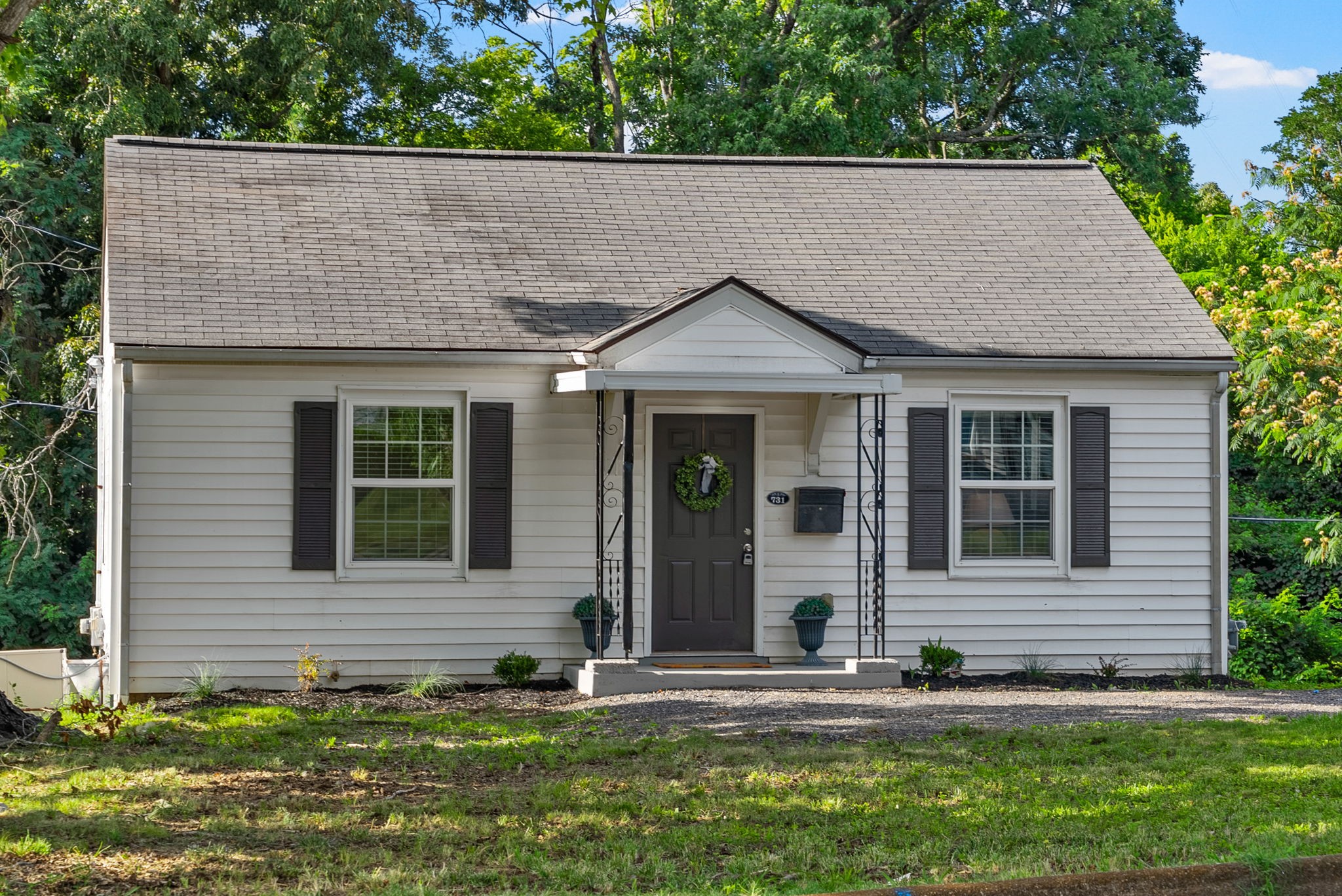 731 Woodmont Blvd Property Photo 2
