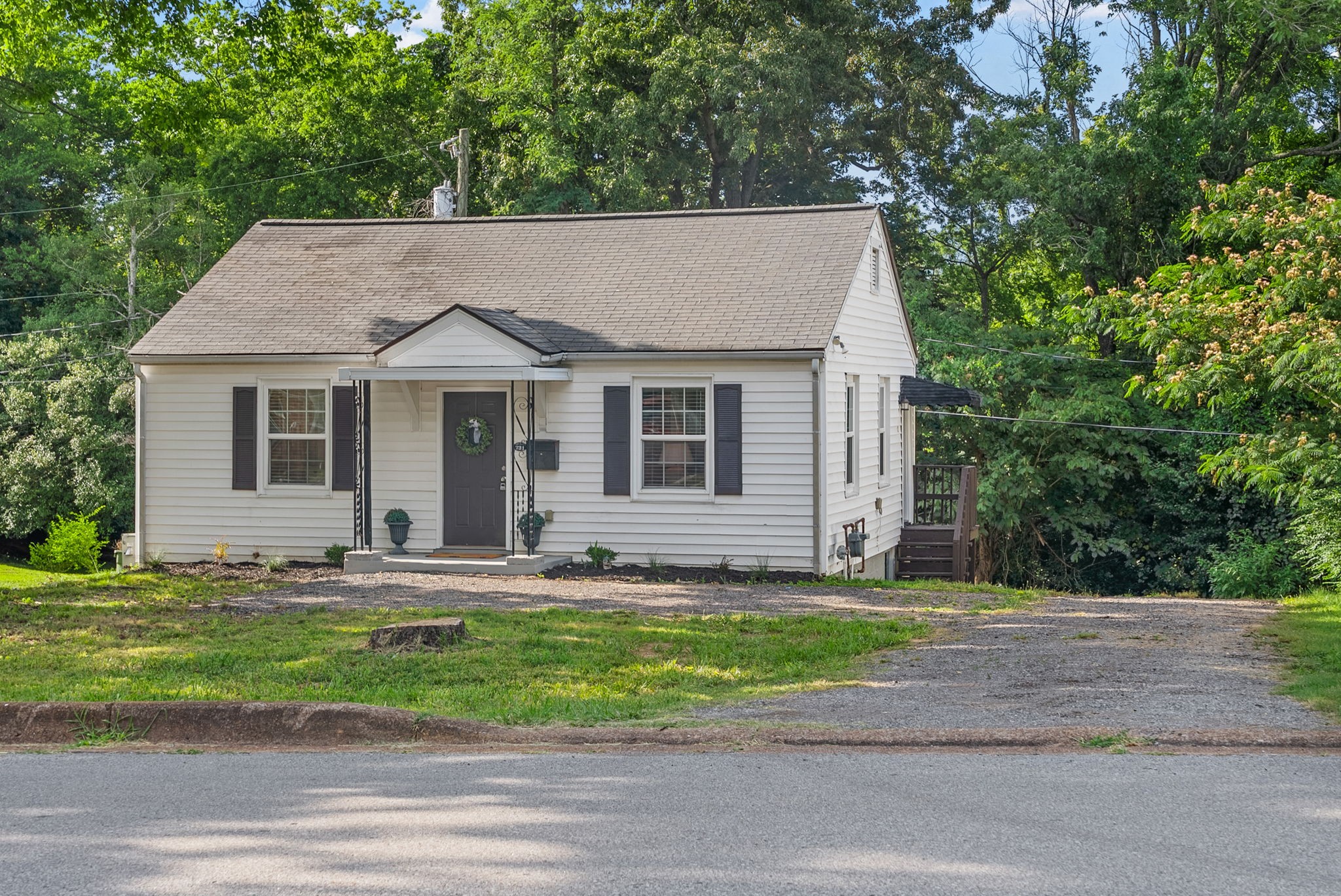 731 Woodmont Blvd Property Photo 4