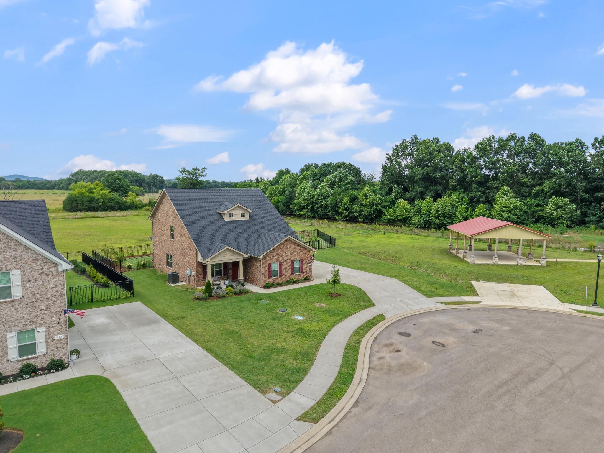 611 Hawkeye Ct Property Photo 1