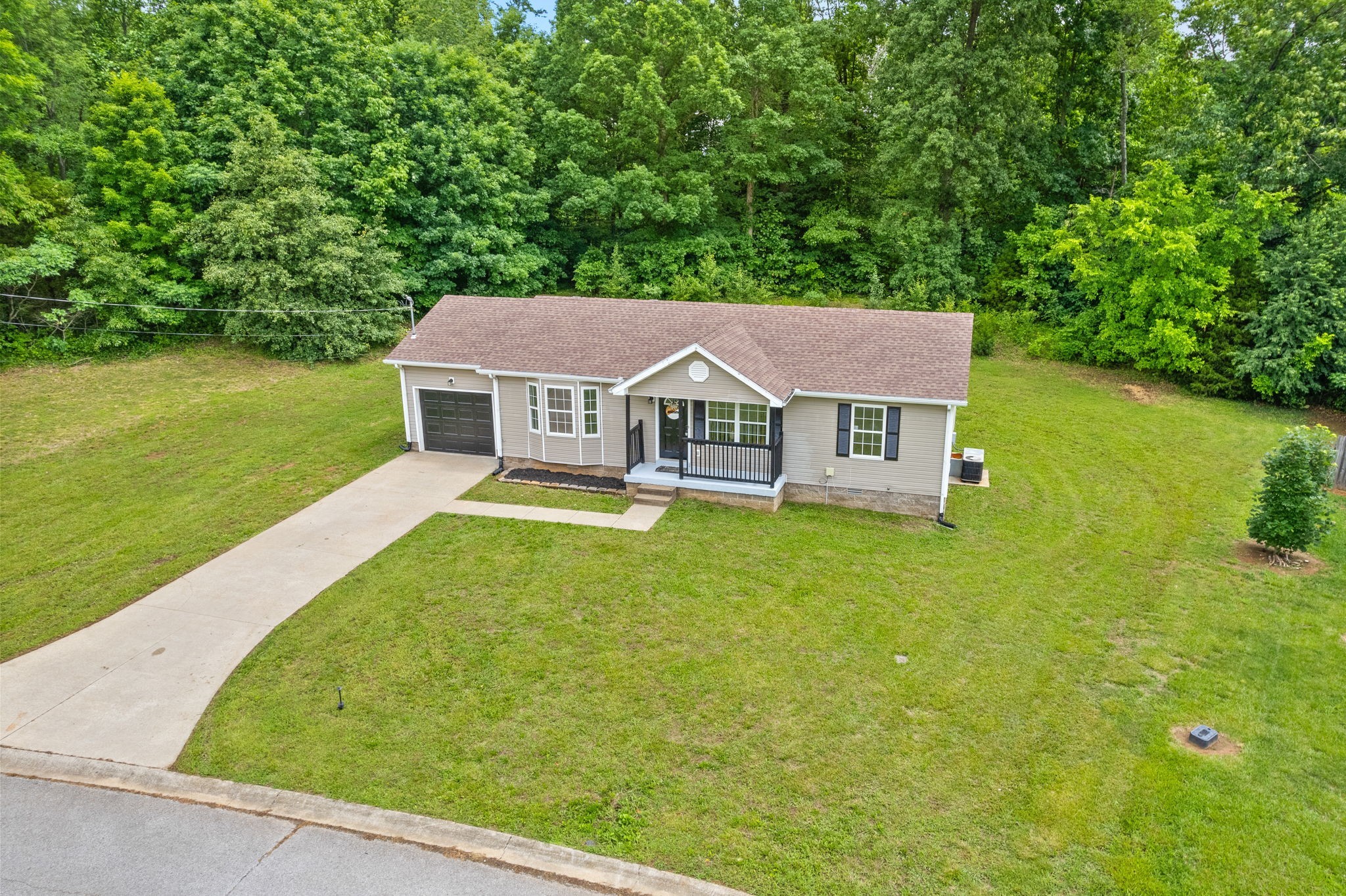 271 Golden Pond Ave Property Photo 1