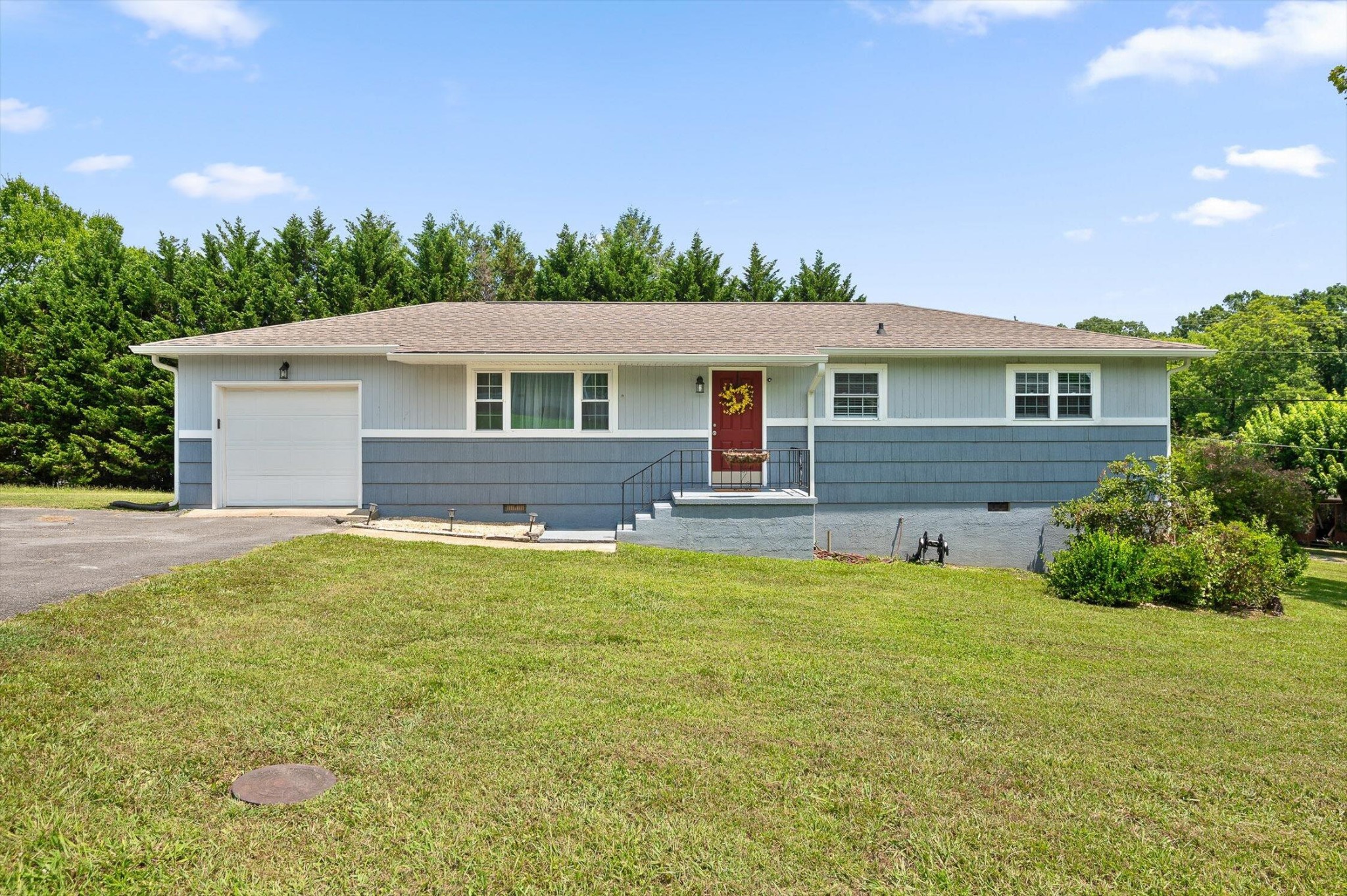 46 Moore Drive Property Photo 1