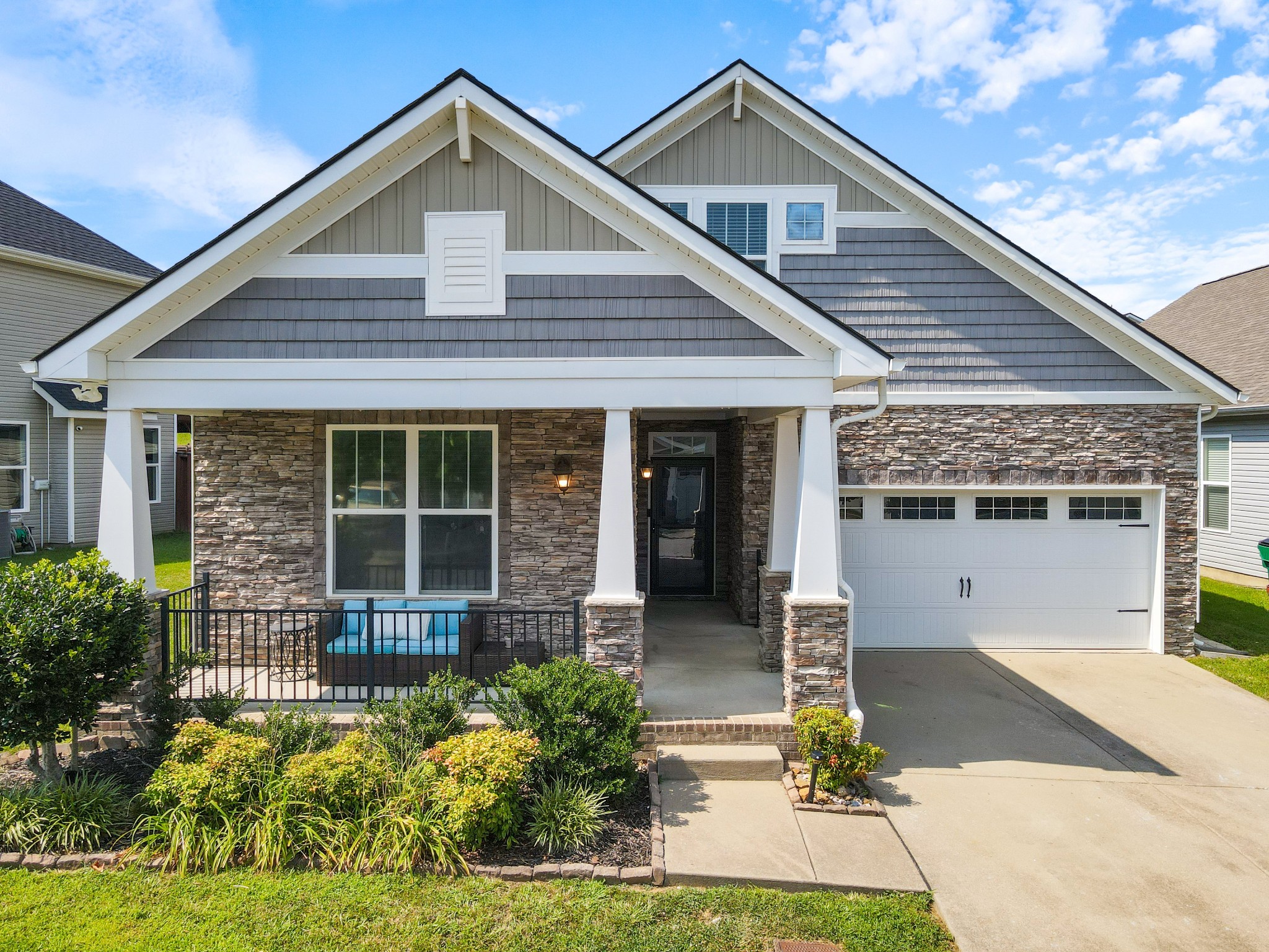 2052 Hickory Brook Dr Property Photo 1