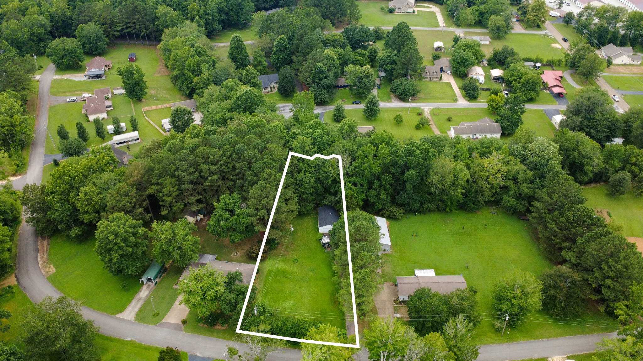 96 Meadowood Dr Property Photo 1