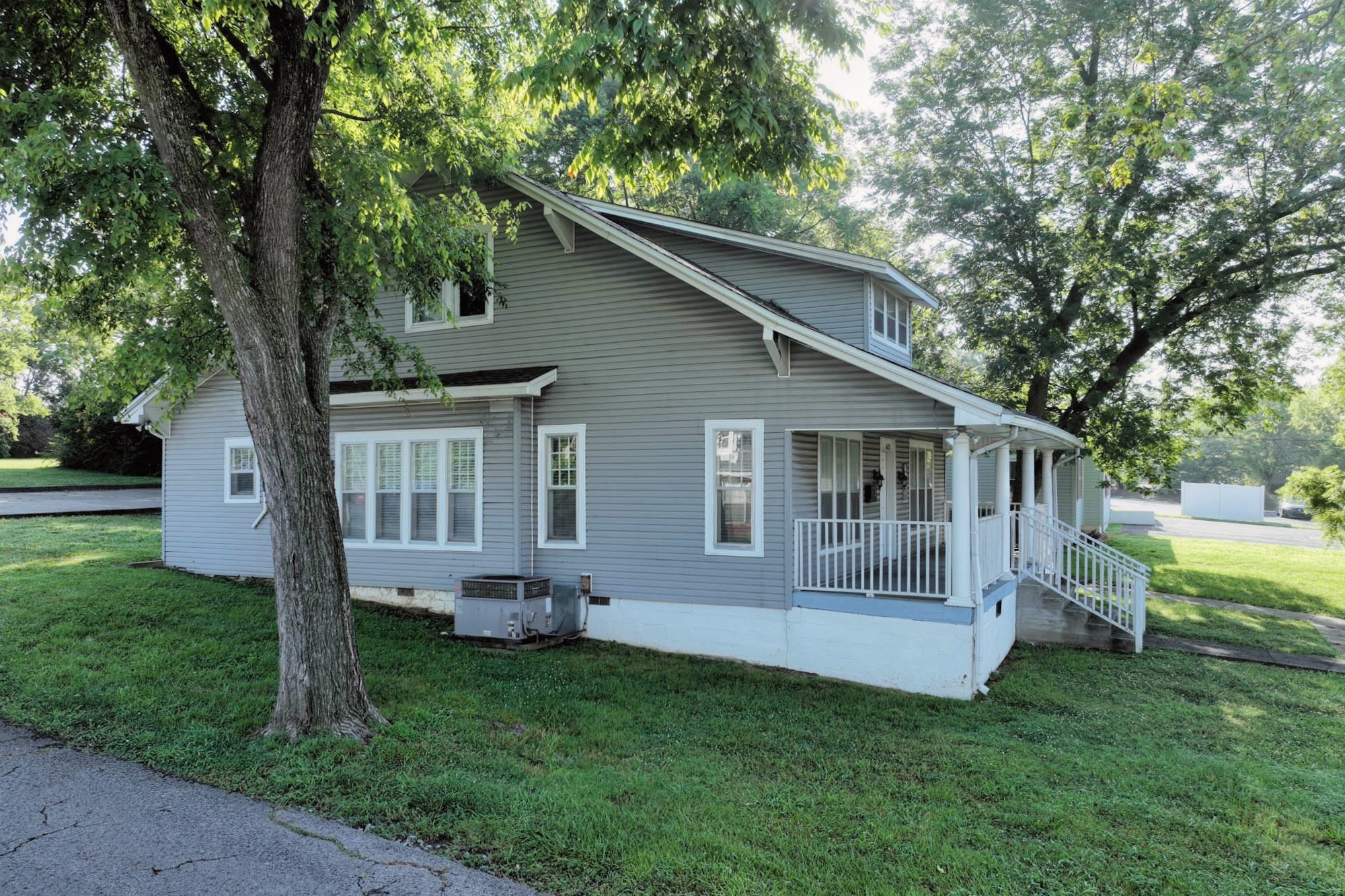 612 Hartsville Pike Property Photo 4