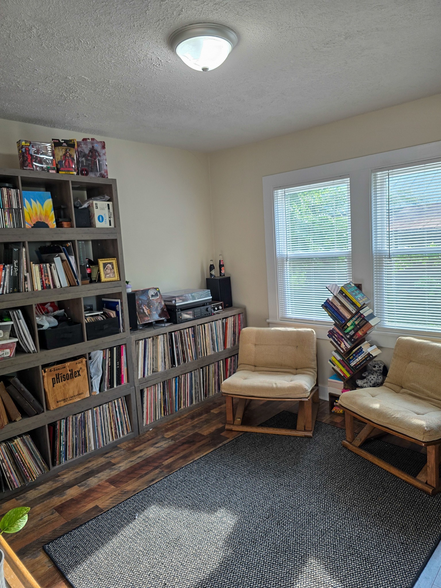 103 Oak St Property Photo 10