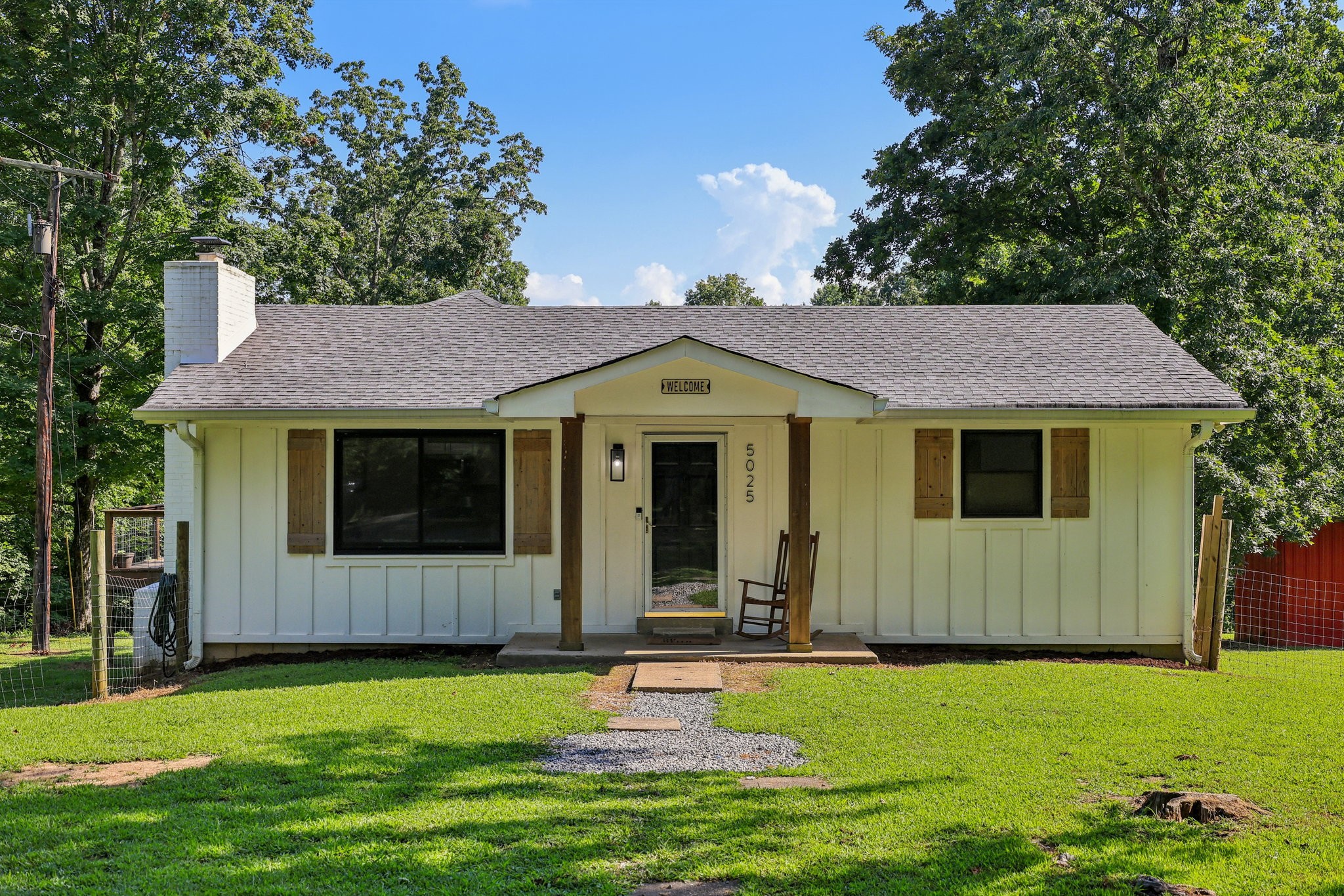5025 Ridge Hill Dr Property Photo 1