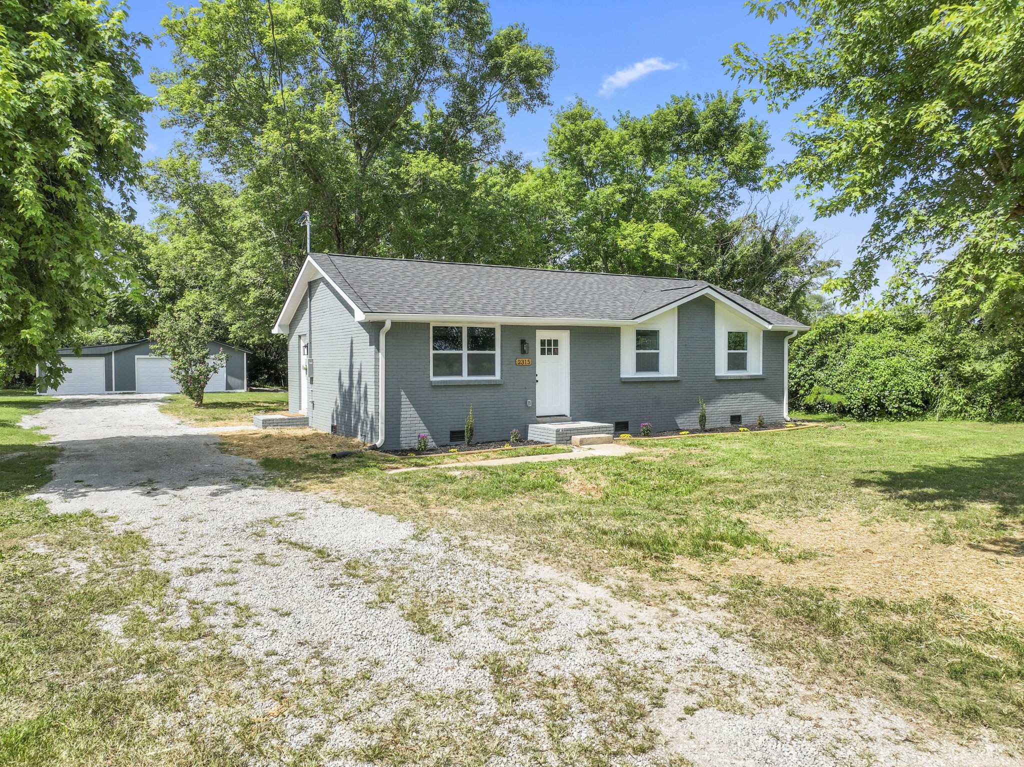 2315 Williamsport Pike Property Photo 1