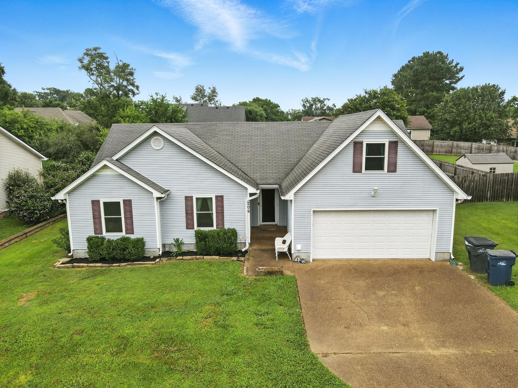 206 Cross Valley Dr Property Photo 1