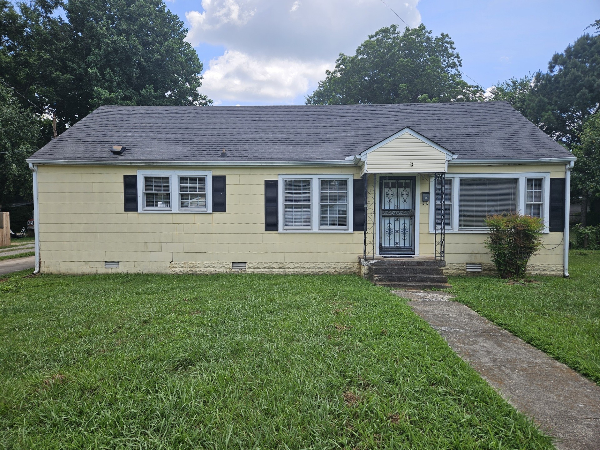 1014 Harrison Ave Property Photo 1