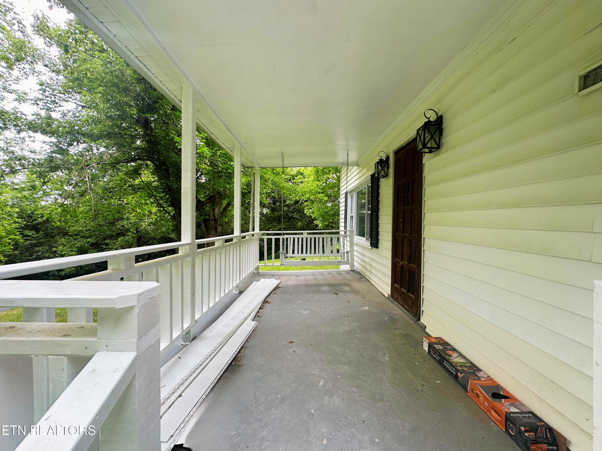 5936 Thorn Grove Pike Property Photo 4