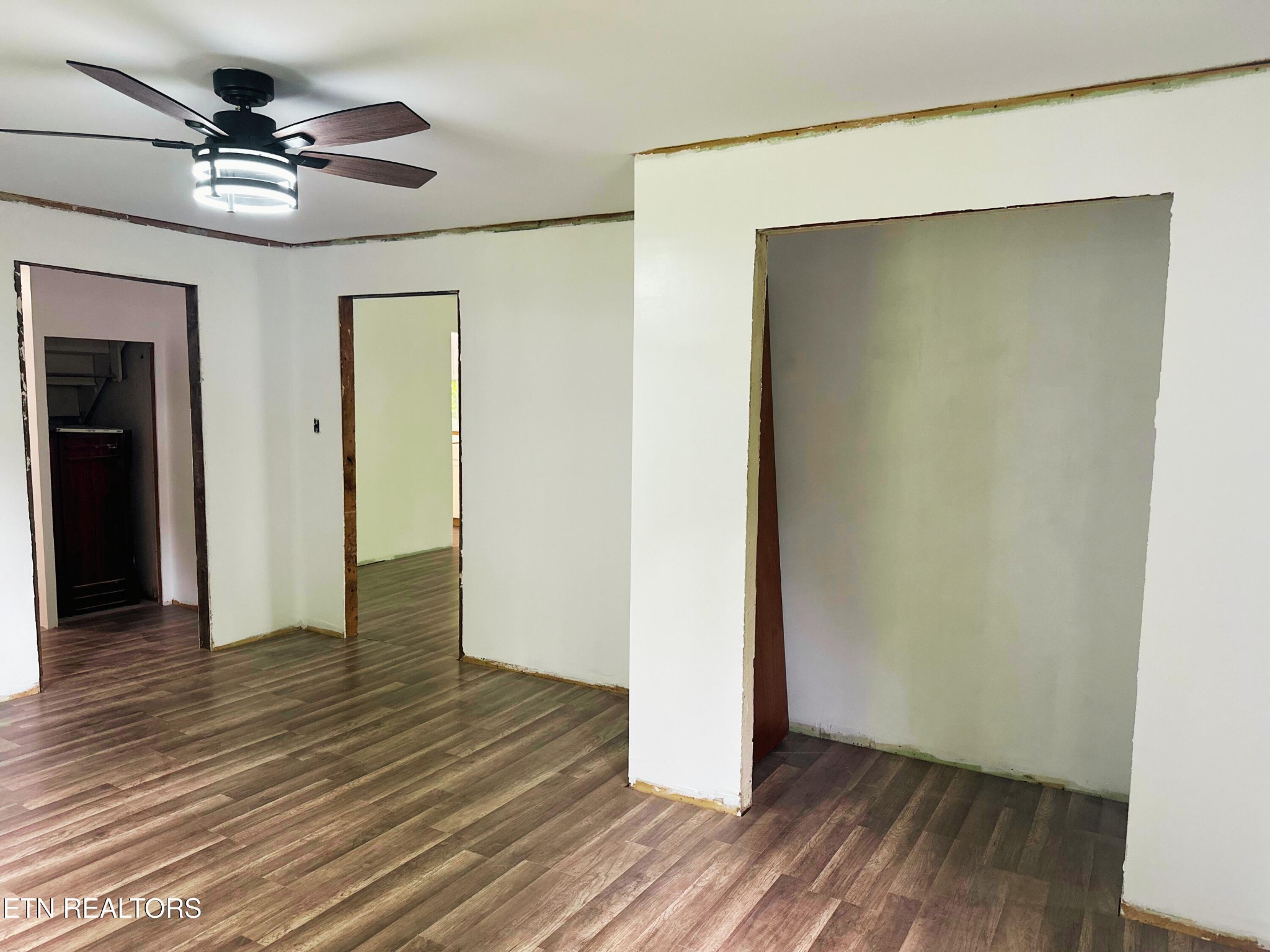 5936 Thorn Grove Pike Property Photo 9