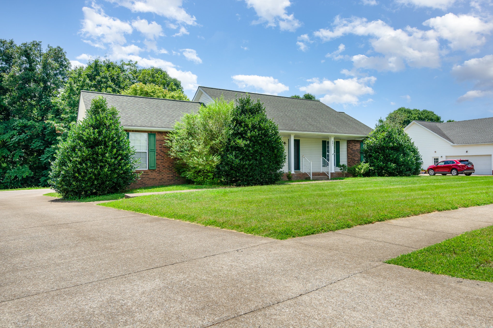 381 Bailey Ln Property Photo 1