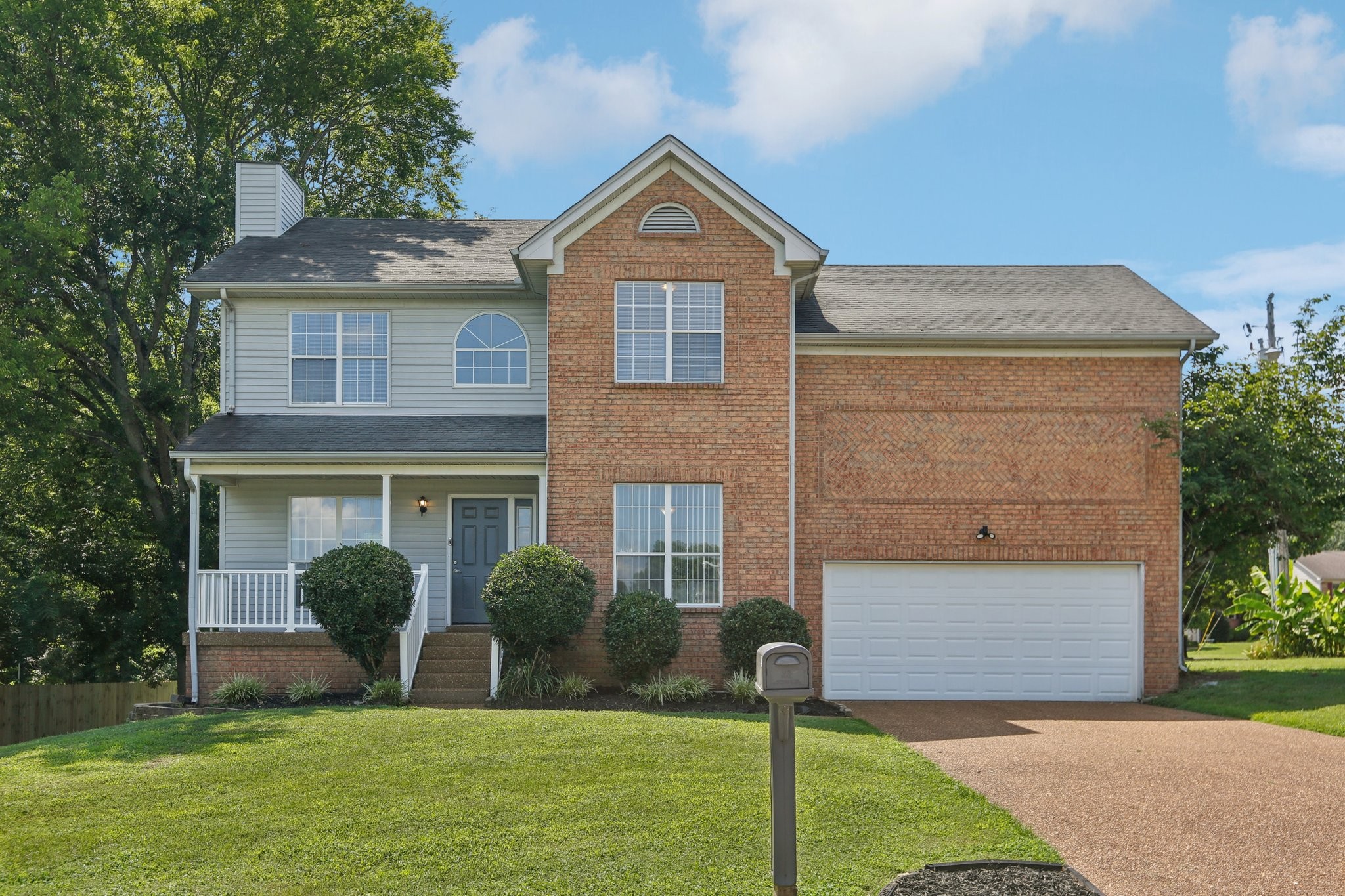 1327 Sydney Ter Property Photo 1