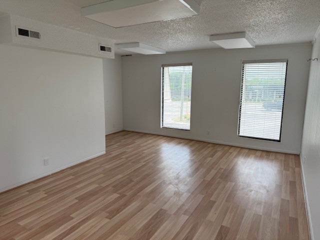 792 W Main St Property Photo 6