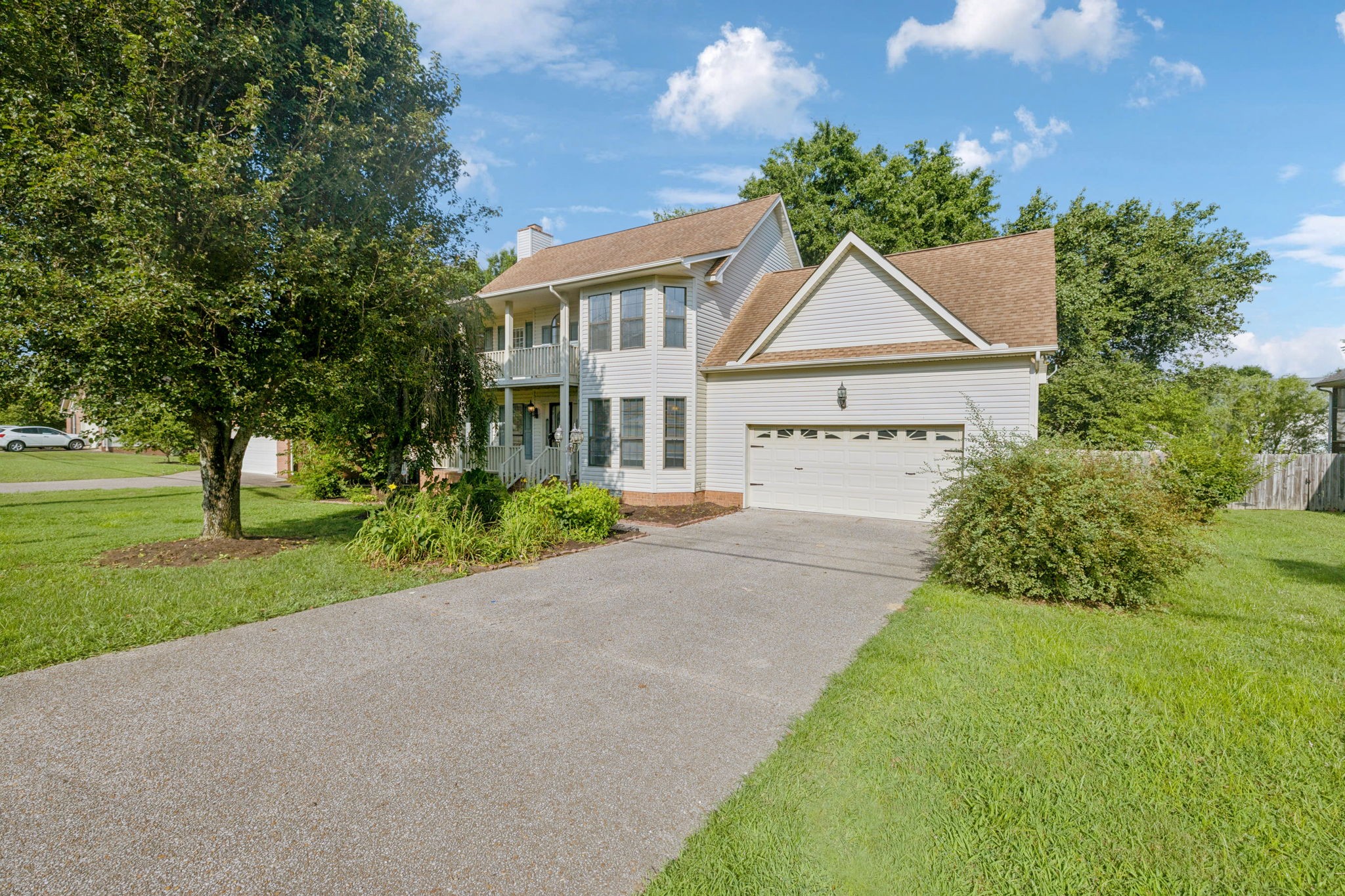 294 Buckingham Blvd Property Photo 1