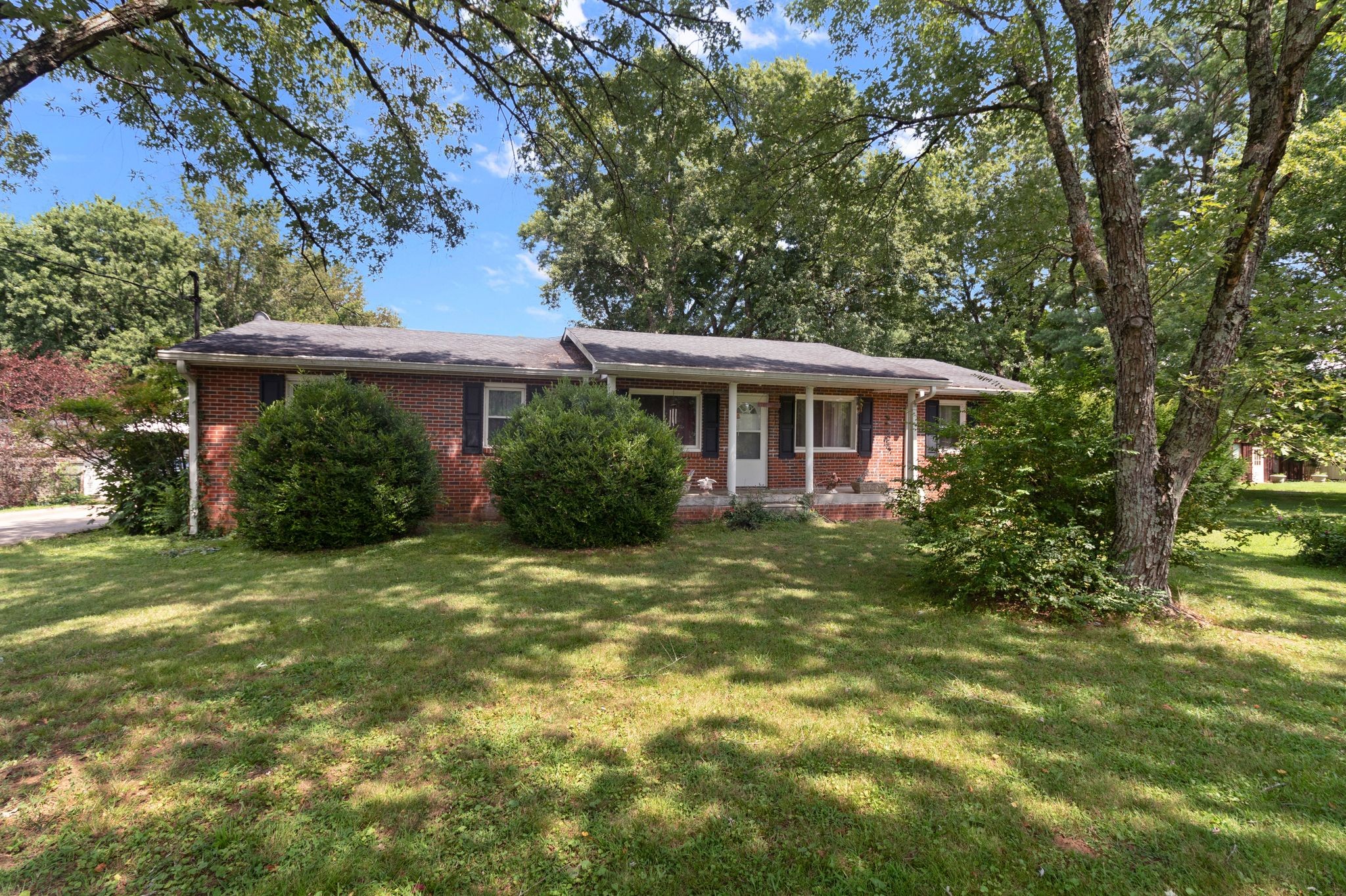 5317 Almaville Rd Property Photo 1