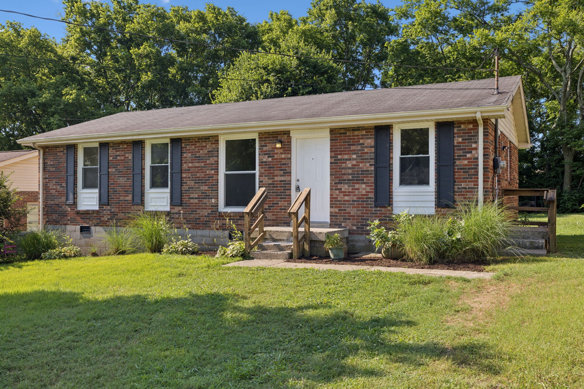 209 Becklea Dr Property Photo 1