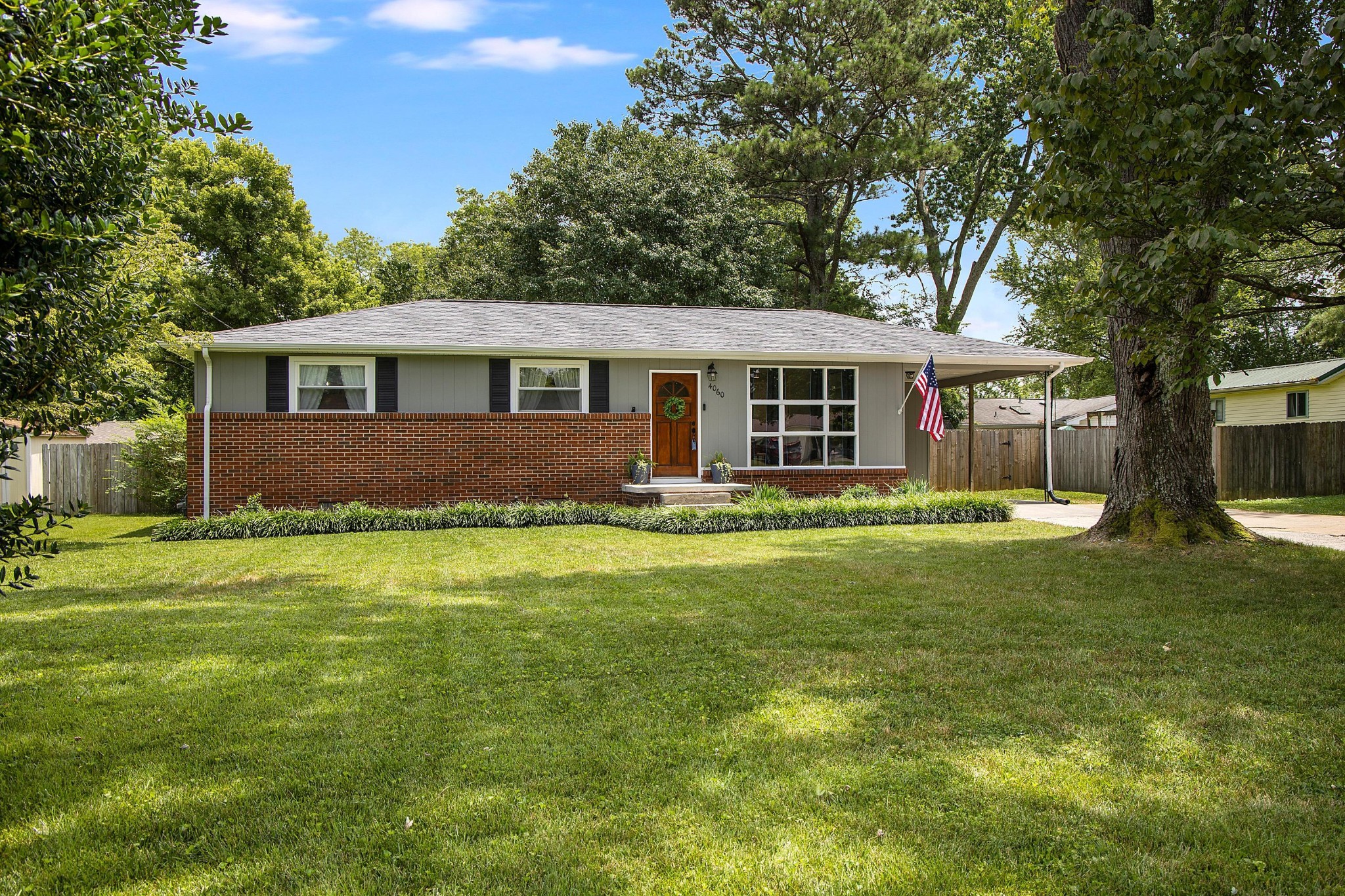 4060 Forestview Drive, Nw Property Photo 1