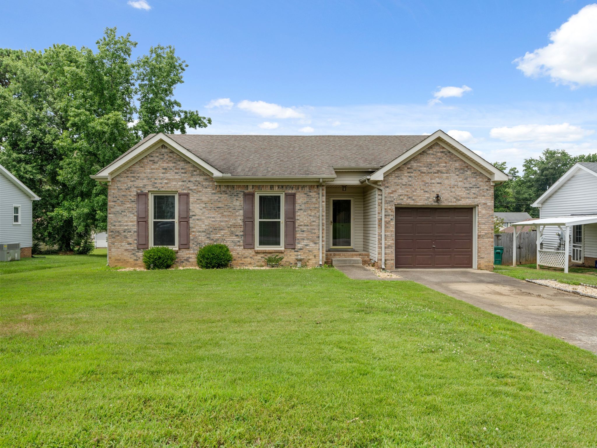 279 Kathleen Ct Property Photo 1