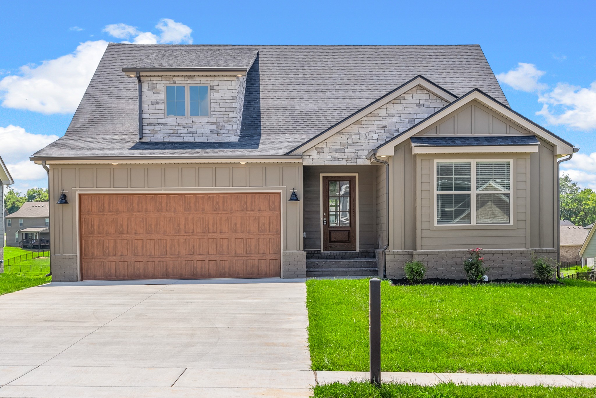 1605 Collins View Way Property Photo 1