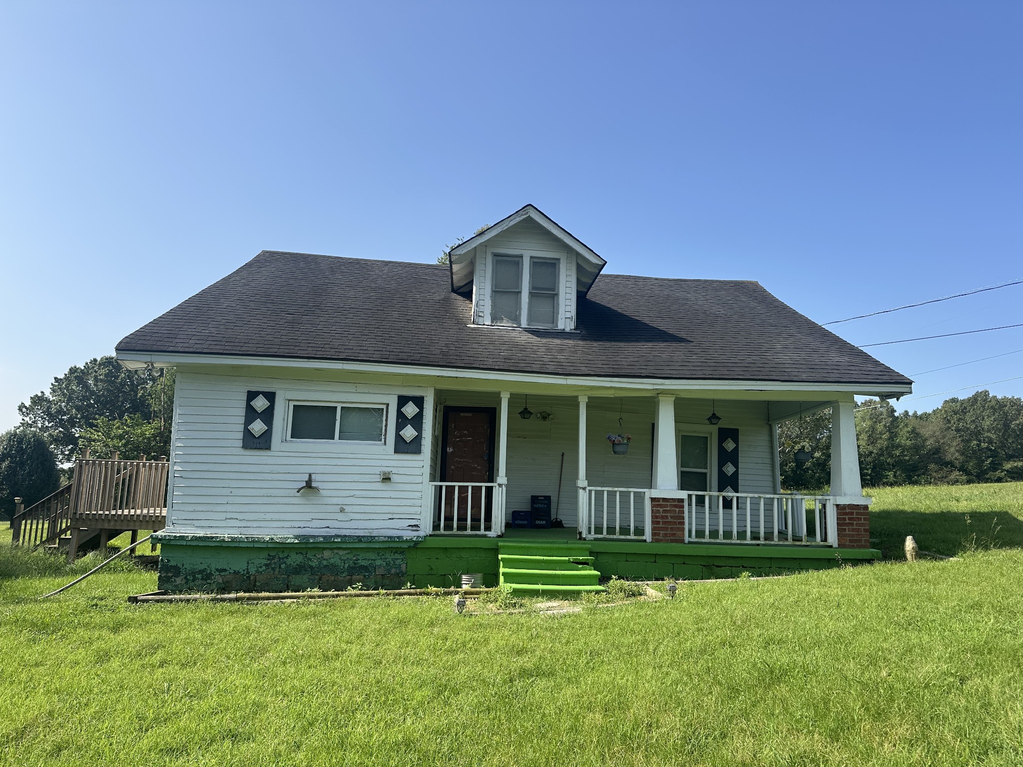 260 Ranch Rd Property Photo 1
