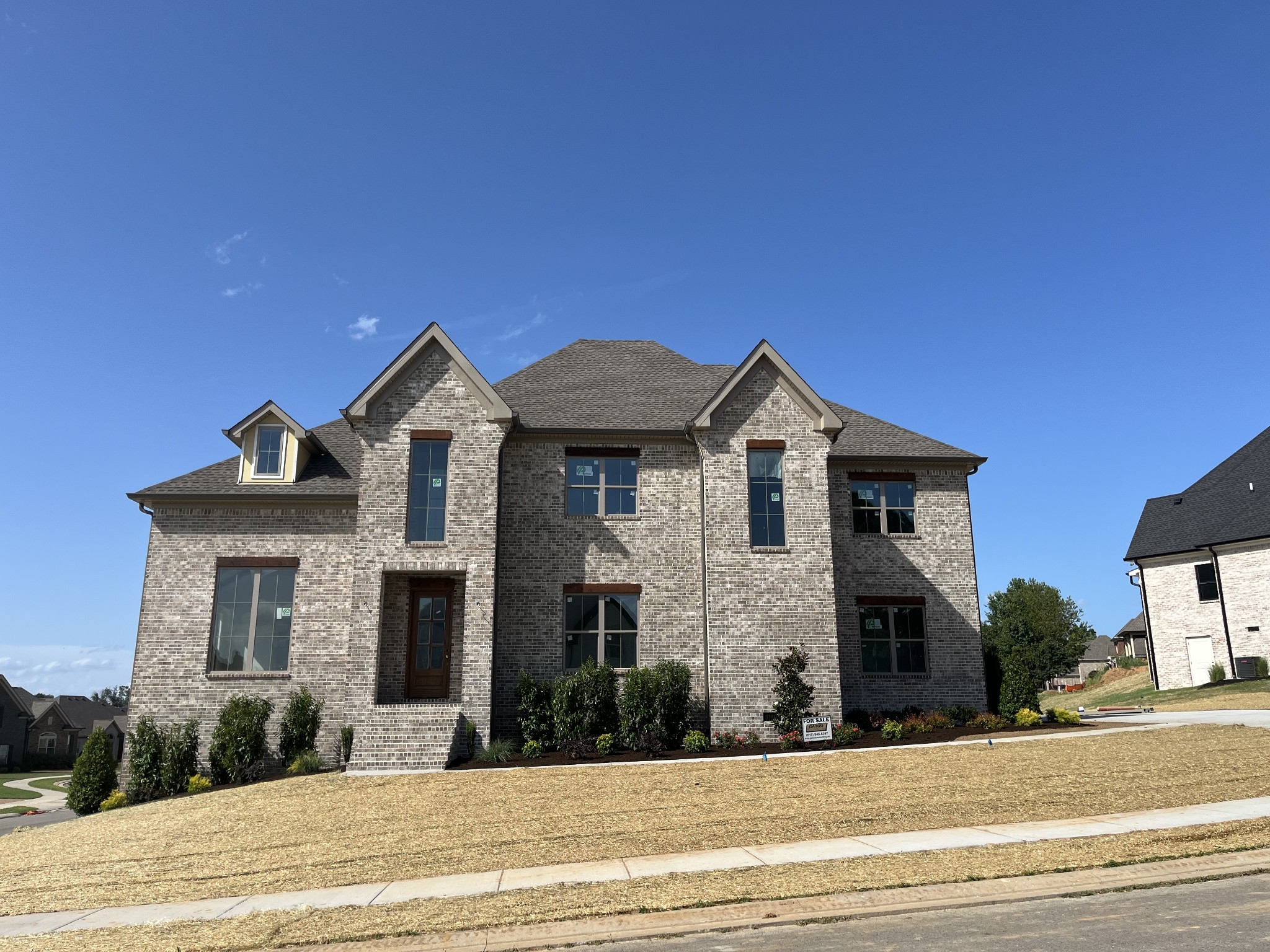 131 Scarsdale Dr, S Property Photo 1