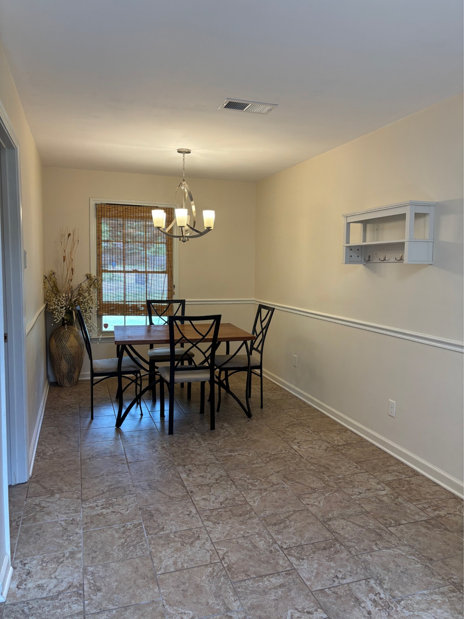 515 Crocus Ct Property Photo 7