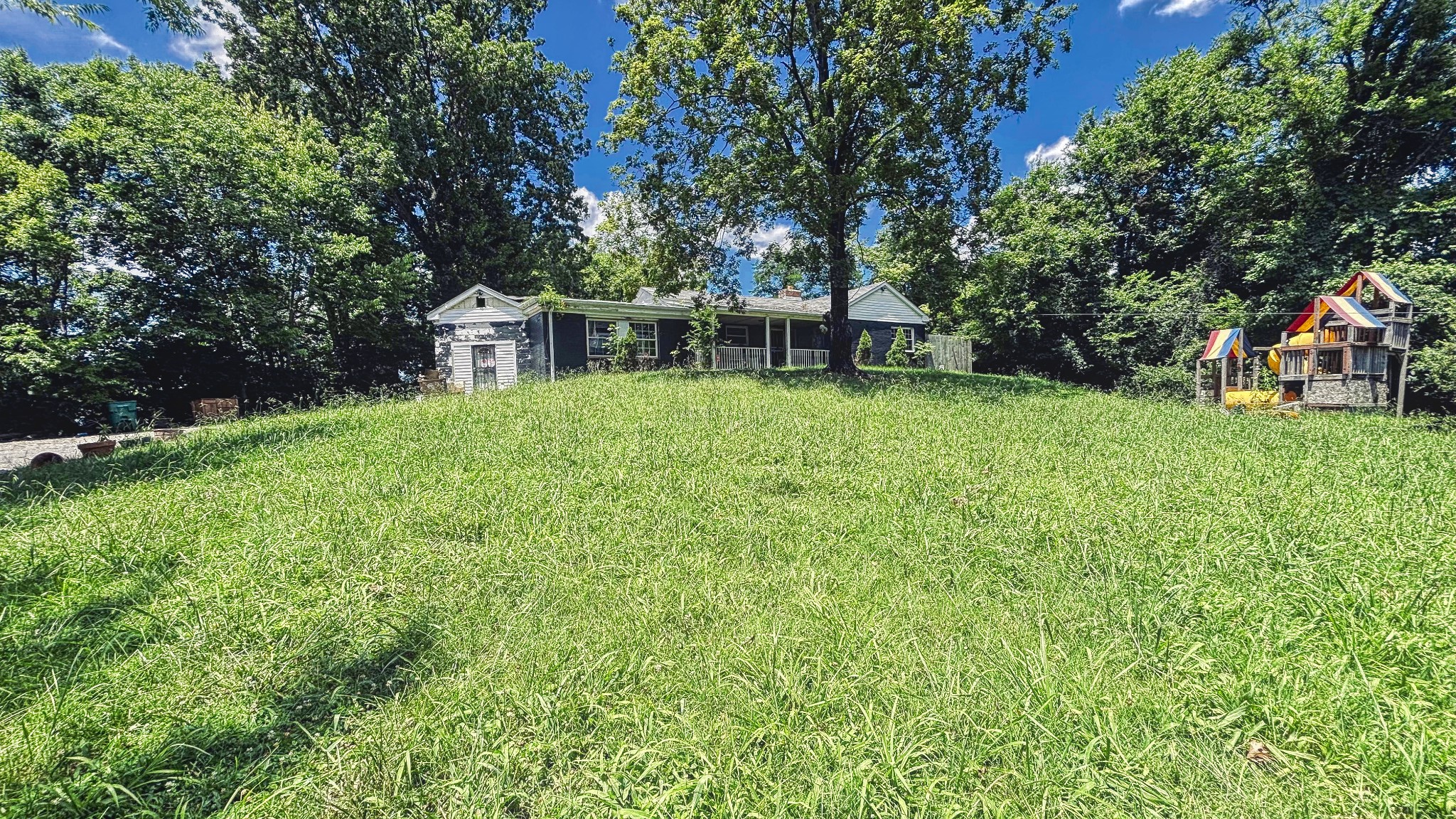 103 Barry Dr Property Photo