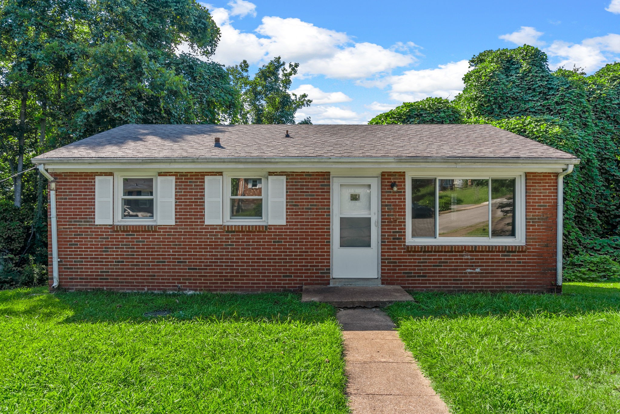 511 Washington Ct Property Photo 1