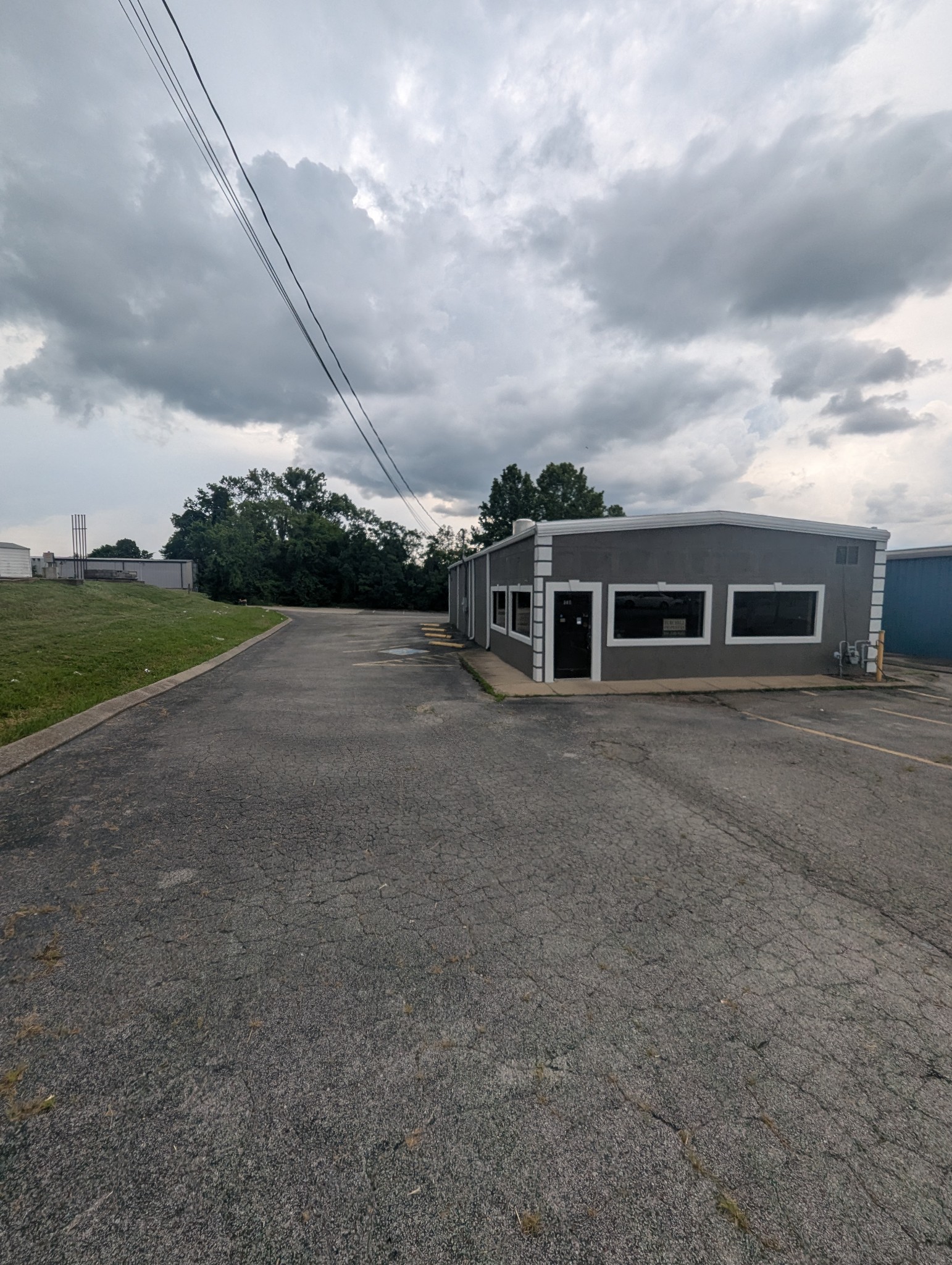 502 S James Campbell Blvd Property Photo 2