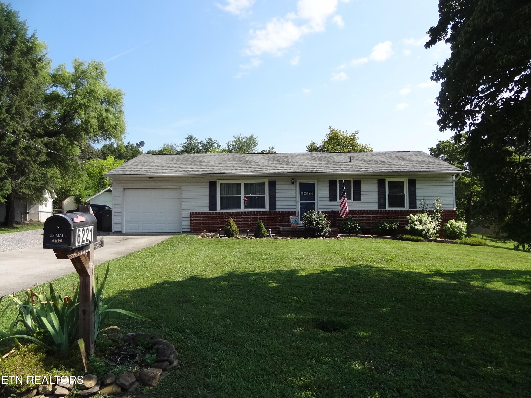 6221 Lilywood Lane Property Photo 1