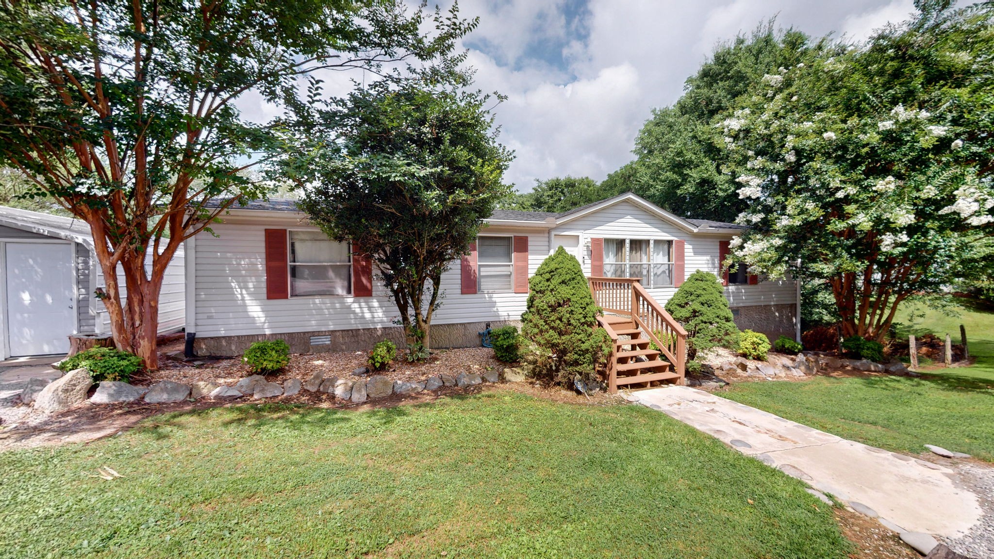 37 Crestview Dr Property Photo 1