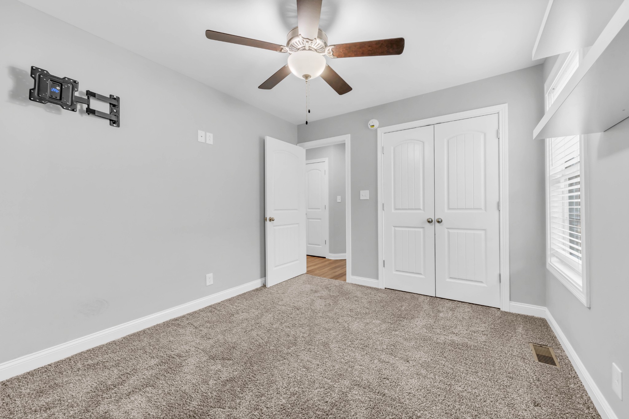 626 Snowshoe Ln Property Photo 24