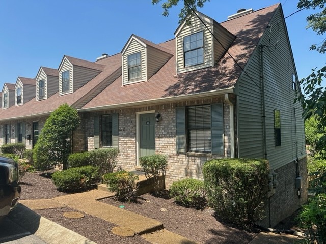 300 Deerpoint Dr Property Photo 1