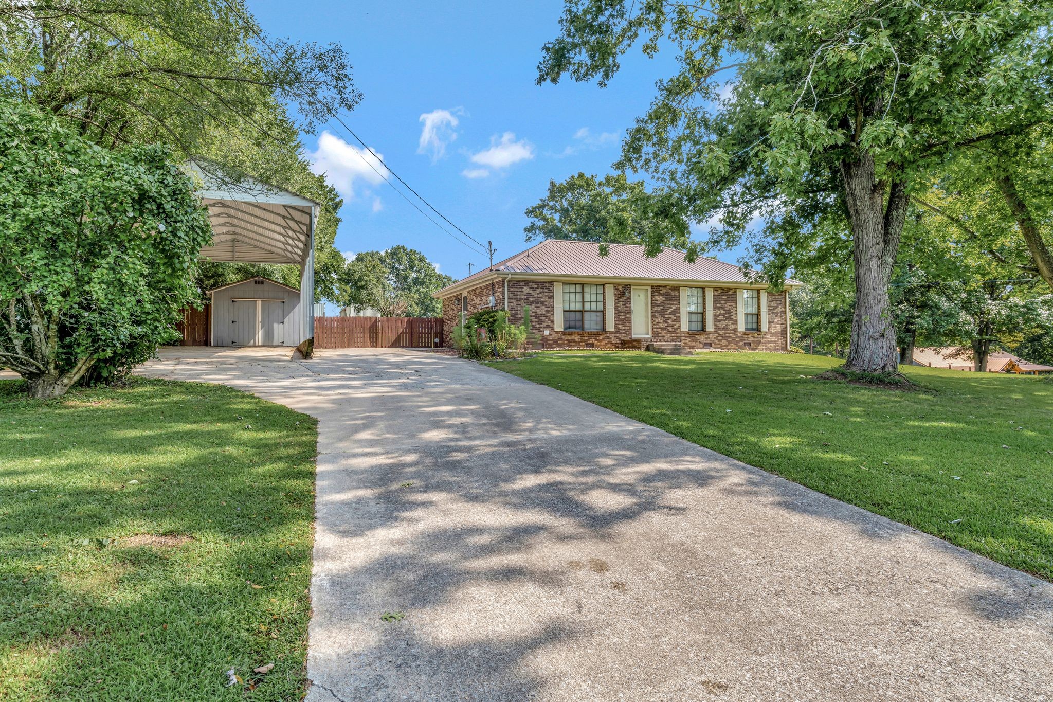 1176 Corum Hill Rd Property Photo 1
