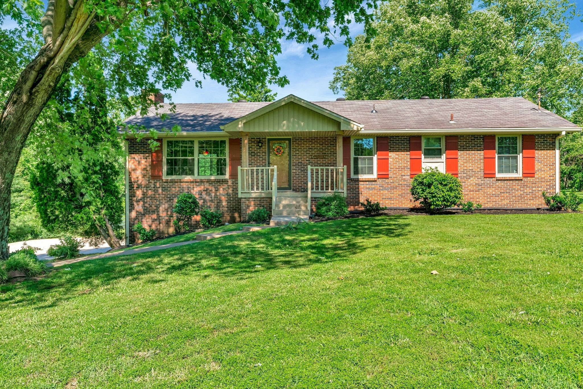 807 Dry Creek Rd Property Photo 1