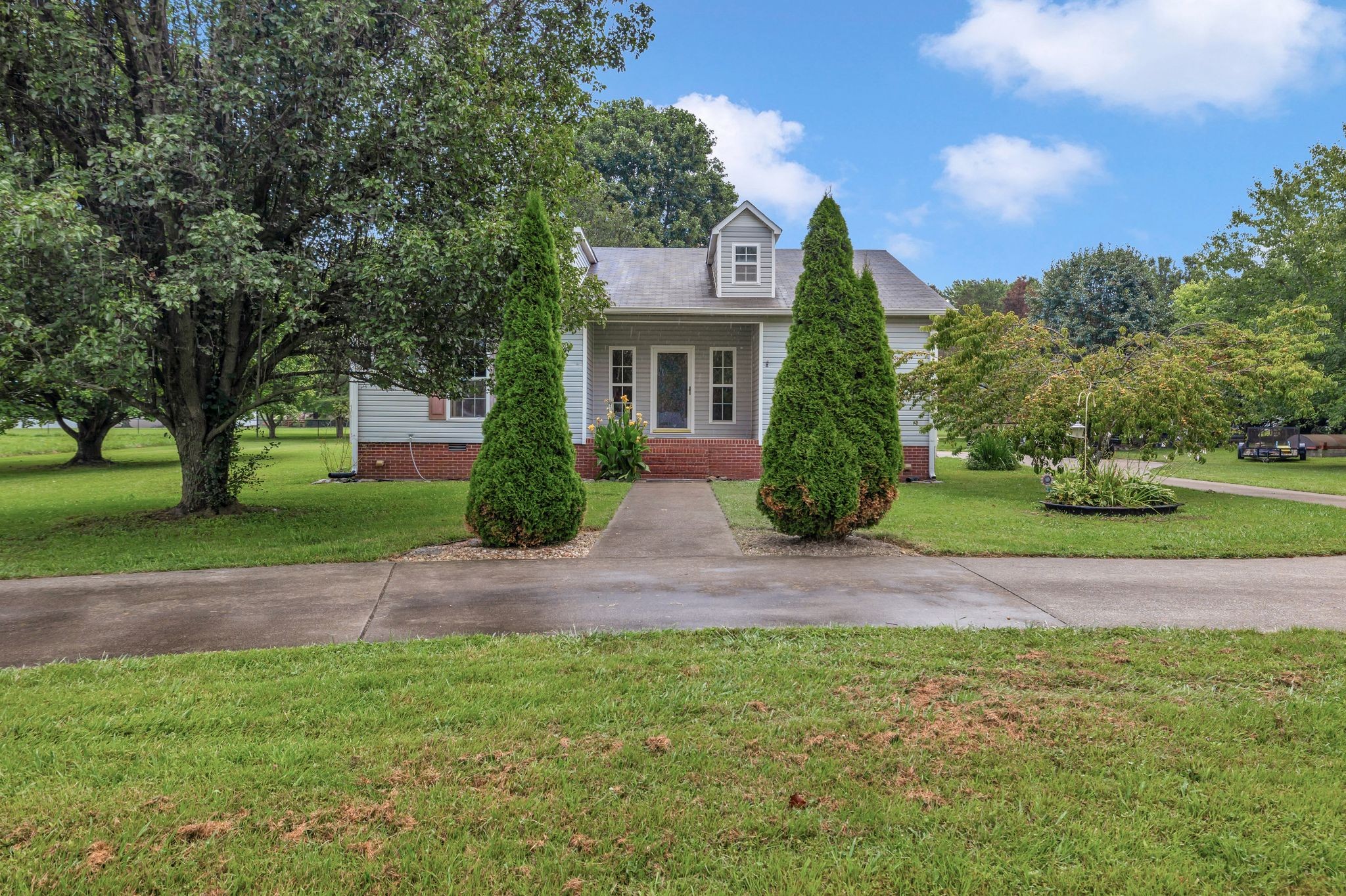 876 Monument Rd