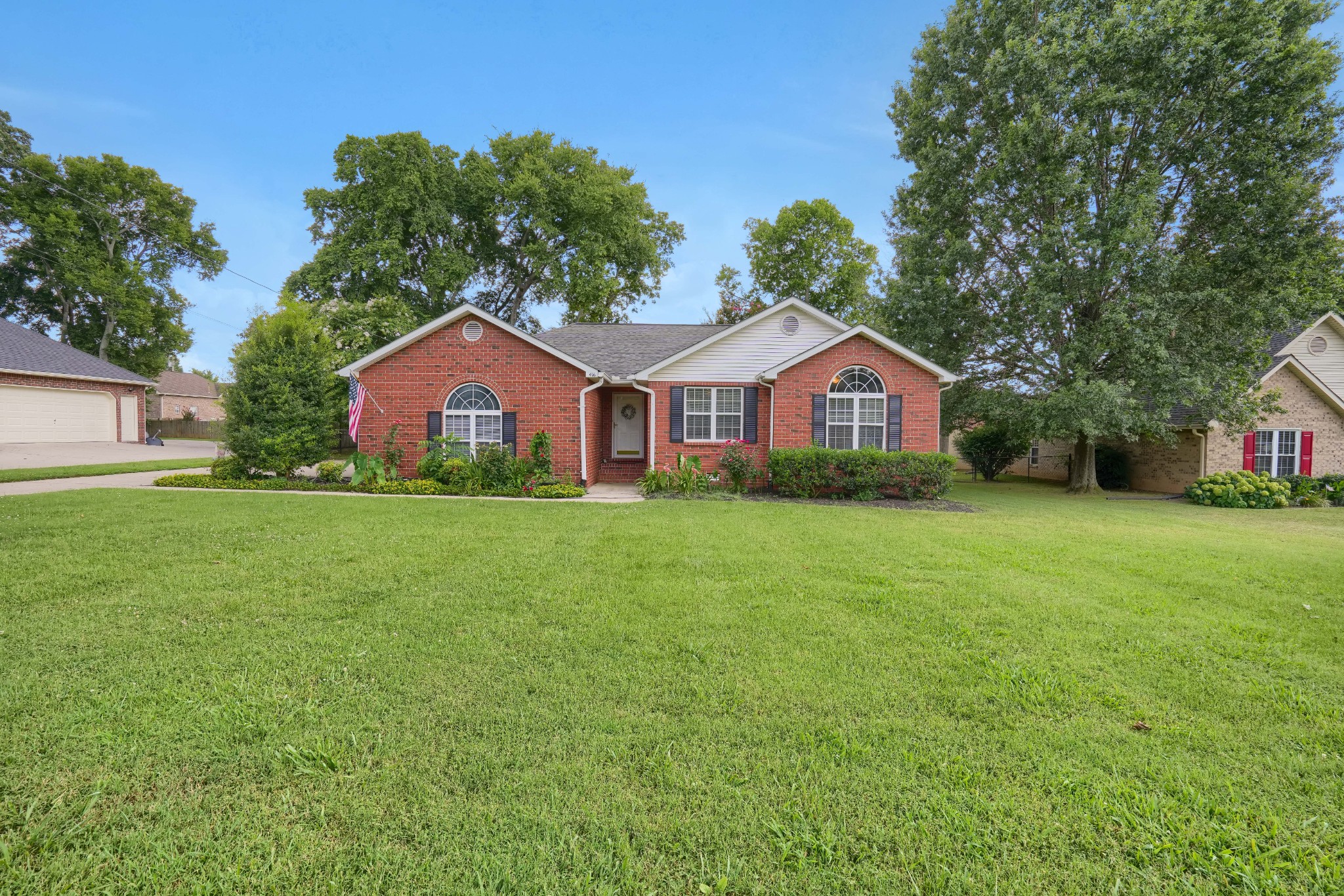 416 Whitney Dr