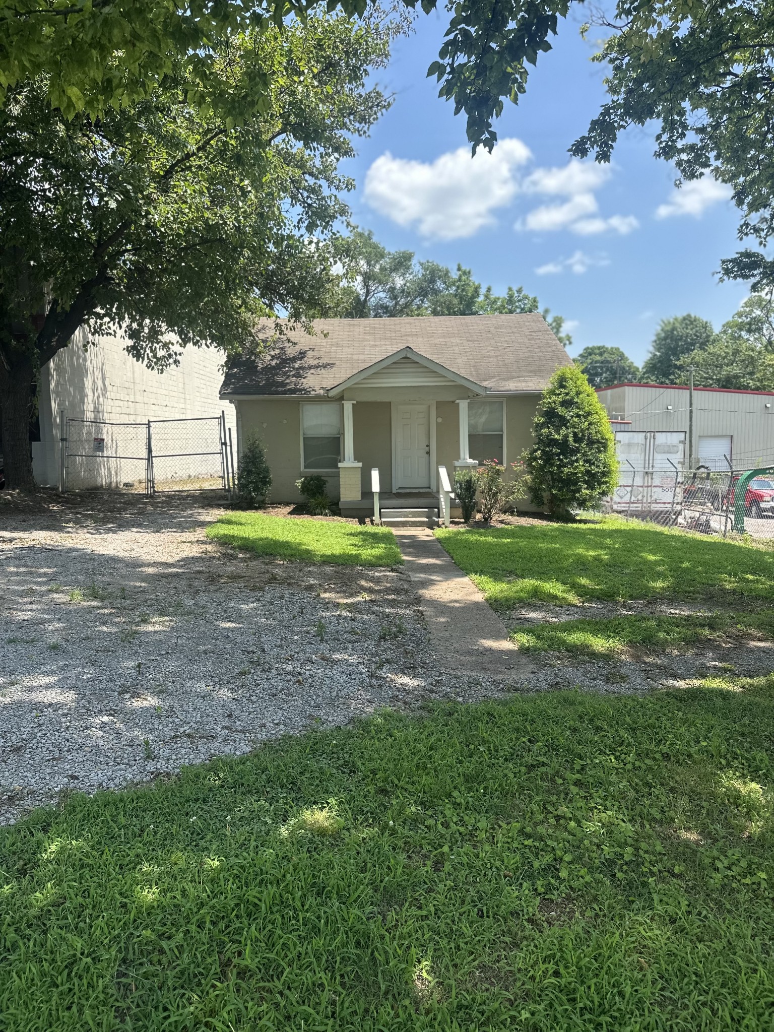 2412 Felts Ave Property Photo 1