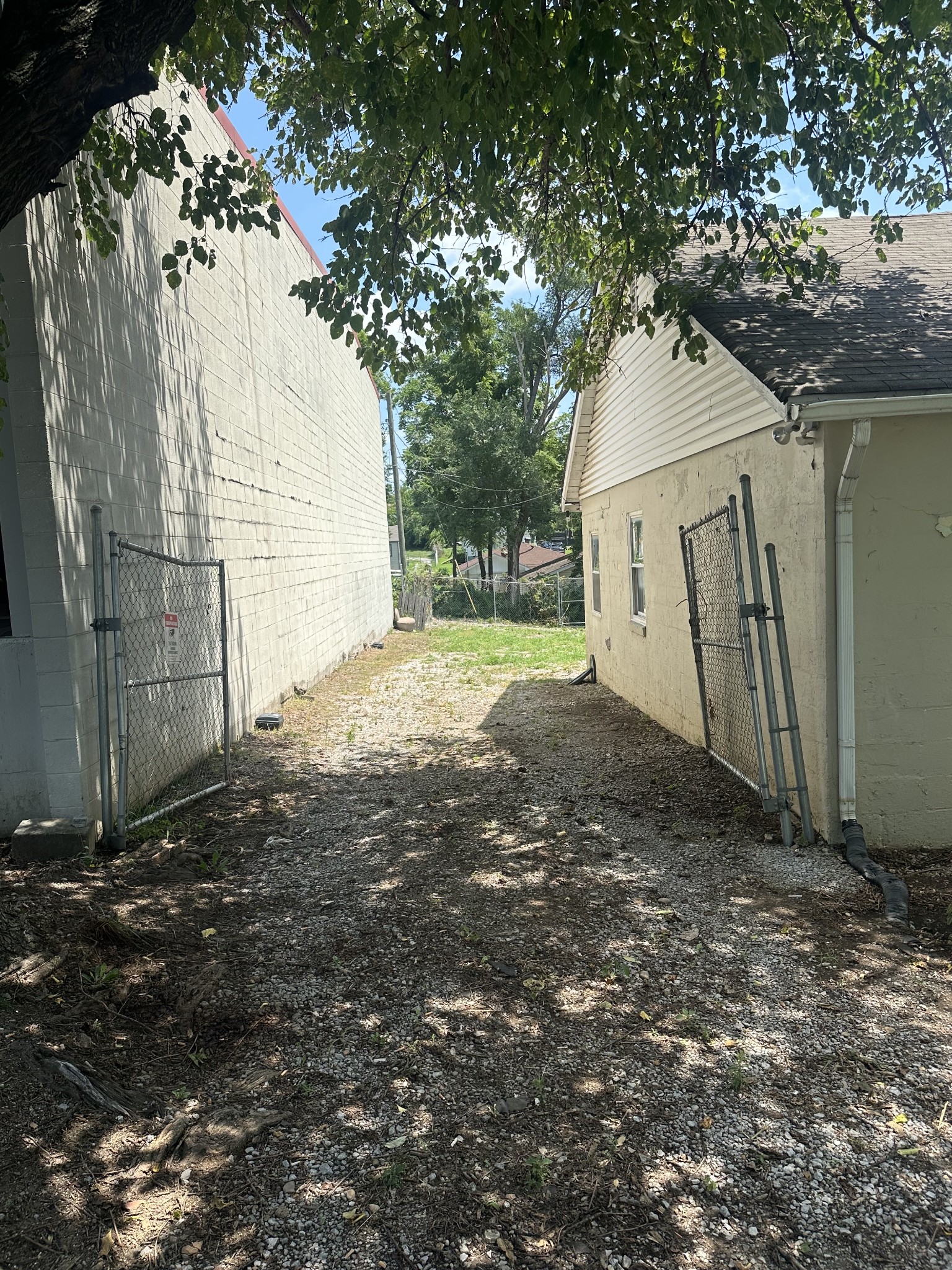 2412 Felts Ave Property Photo 3