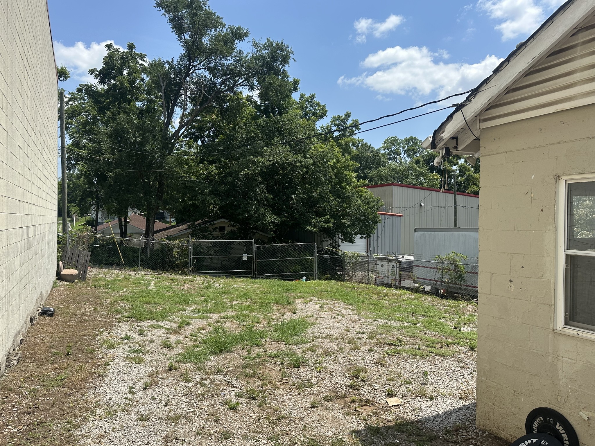 2412 Felts Ave Property Photo 4