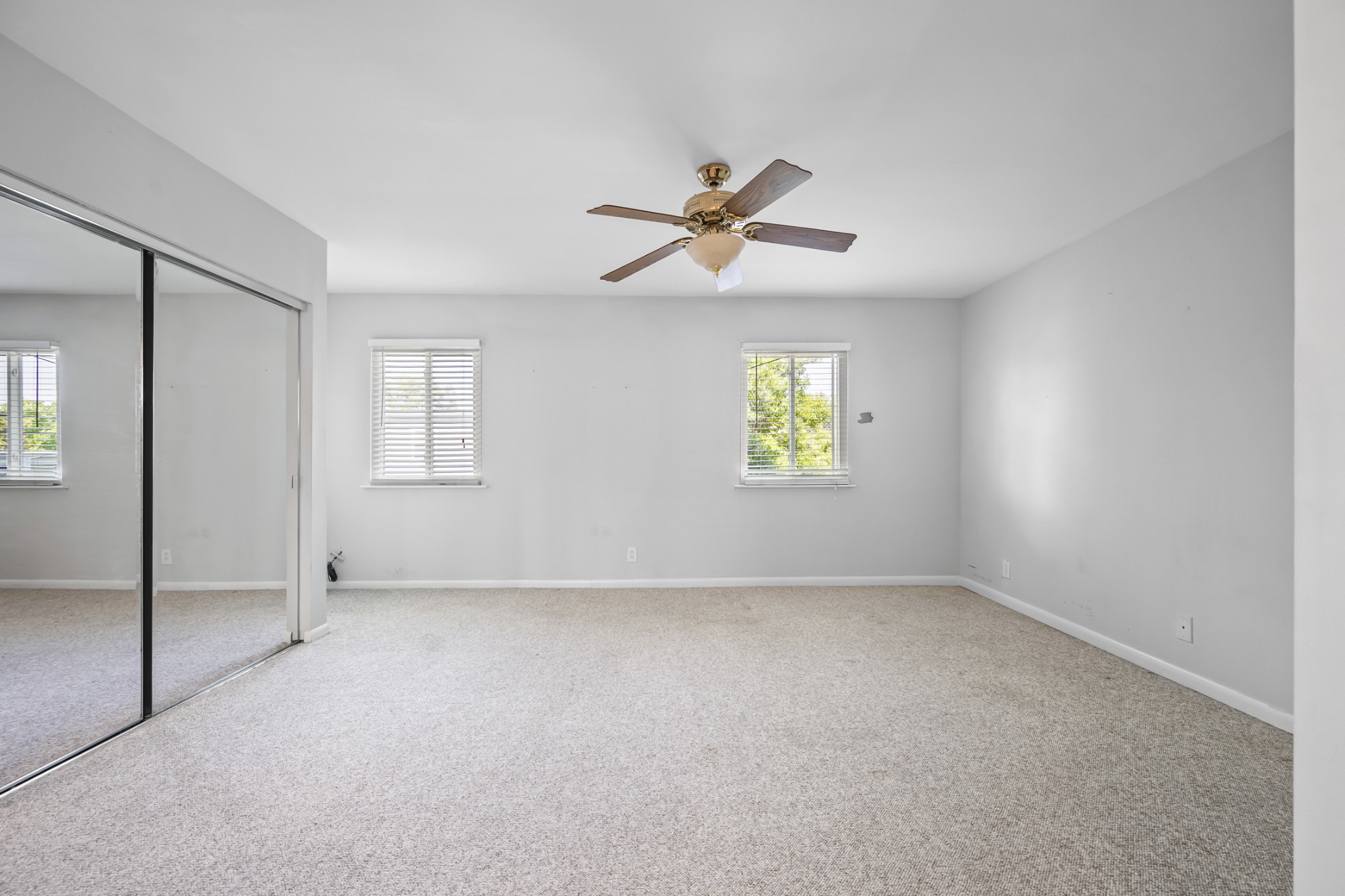 1900 Richard Jones Rd Property Photo 18